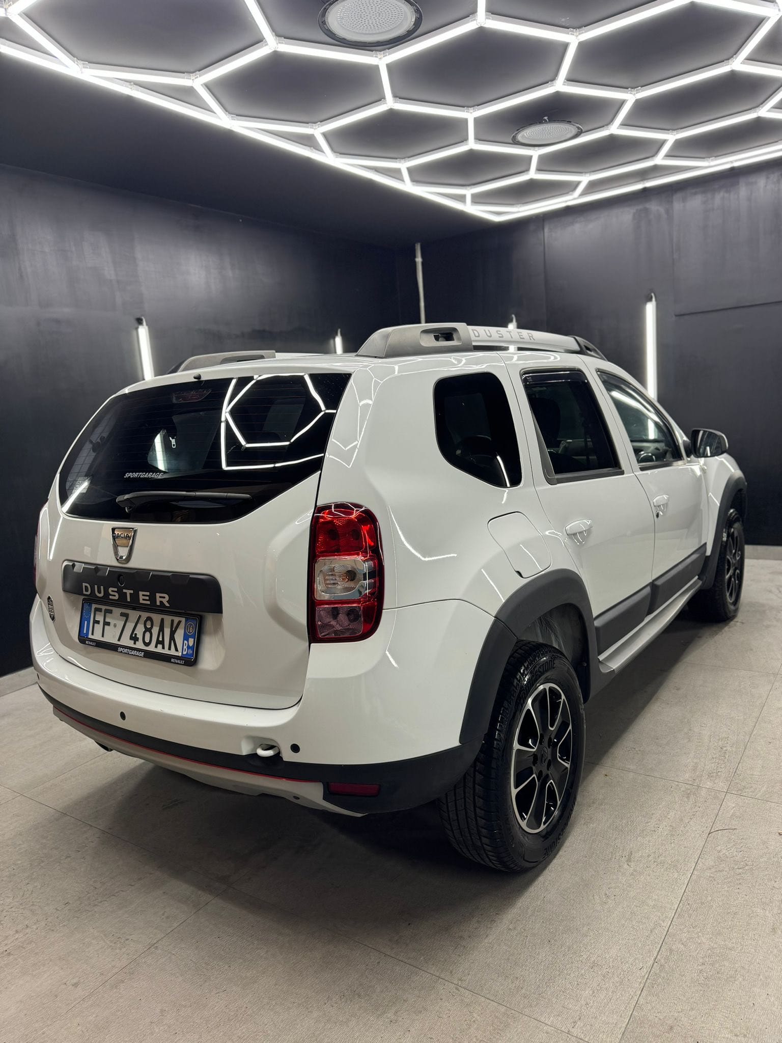 
DACIADUSTER 1.5 dCi 110CV Start&Stop 4×2 Serie Lim. Urban Explorer2016 full									