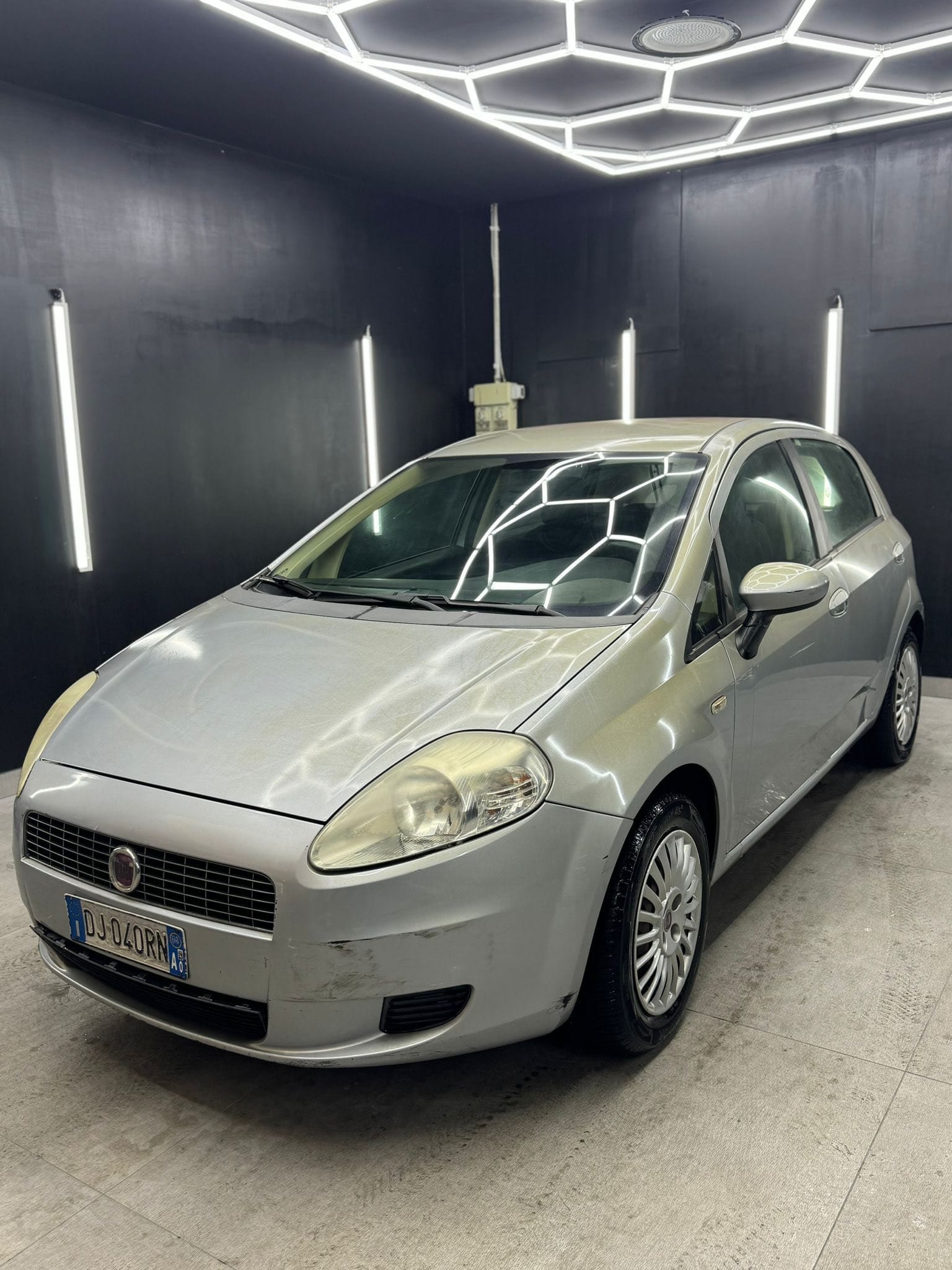 
FIATGrande Punto 1.4 5P Fun2008 full									