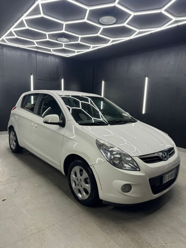 HYUNDAIi20 1.2 5P Sound Edition2012