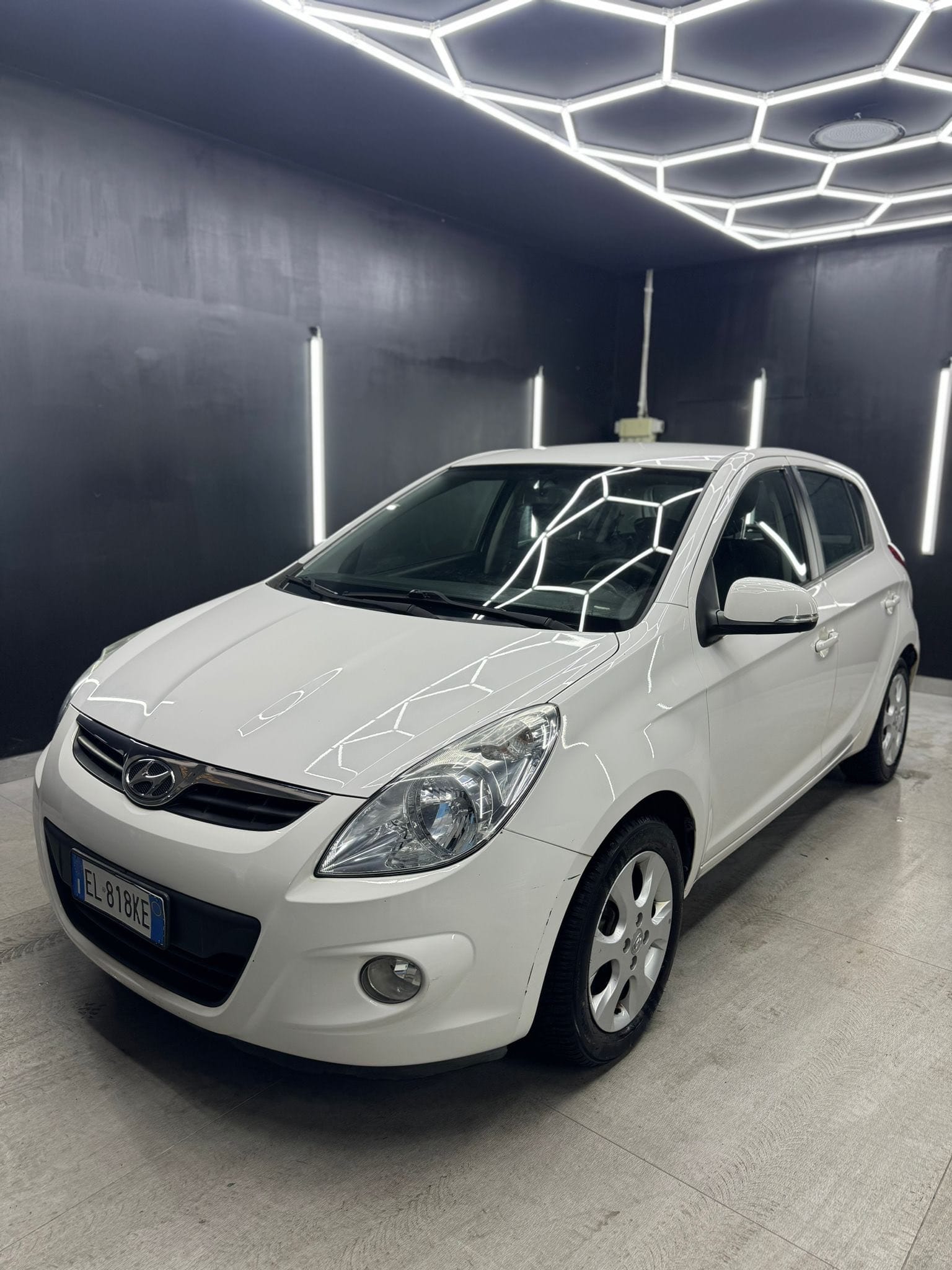 
HYUNDAIi20 1.2 5P Sound Edition2012 full									