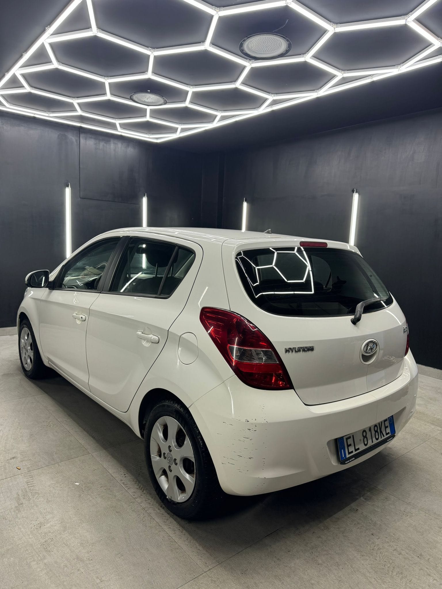 
HYUNDAIi20 1.2 5P Sound Edition2012 full									