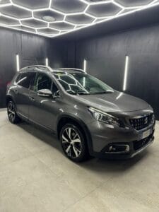 PEUGEOT2008 1o serie PureTech Turbo 110 SeS Black Matt2018