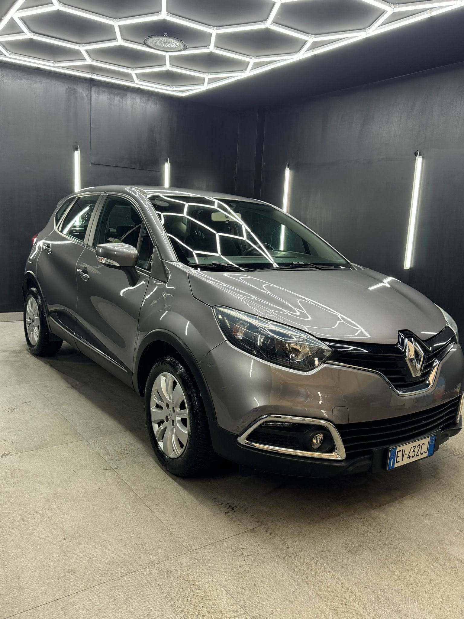 
RENAULTCAPTUR 0.9 TCe 12V 90 CV Start&Stop Energy R-Link2014 full									