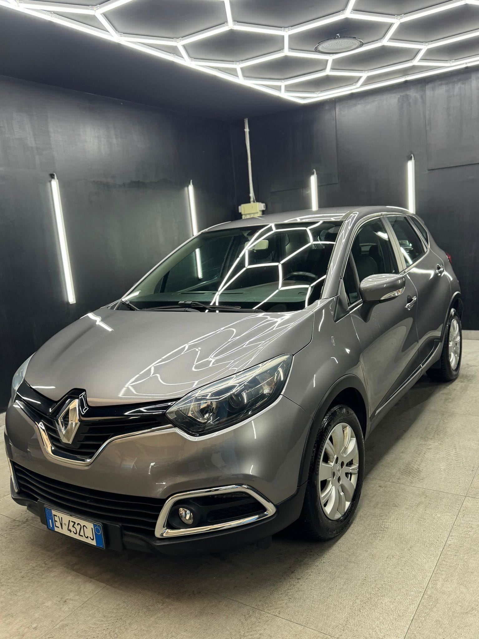 
RENAULTCAPTUR 0.9 TCe 12V 90 CV Start&Stop Energy R-Link2014 full									