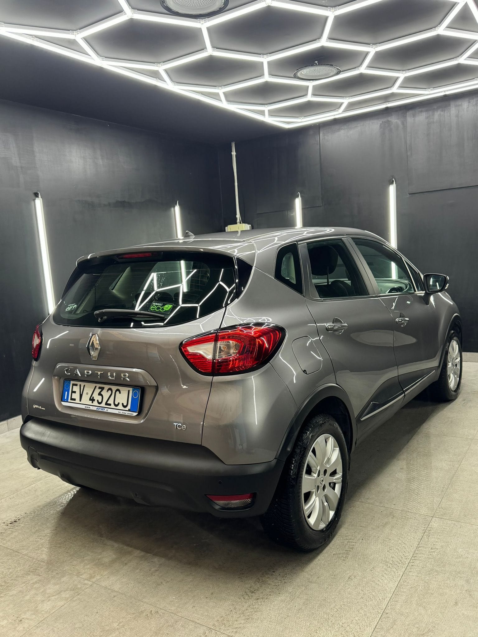 
RENAULTCAPTUR 0.9 TCe 12V 90 CV Start&Stop Energy R-Link2014 full									