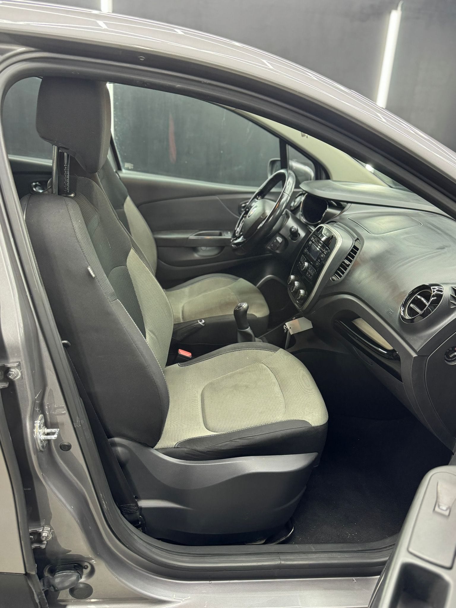 
RENAULTCAPTUR 0.9 TCe 12V 90 CV Start&Stop Energy R-Link2014 full									