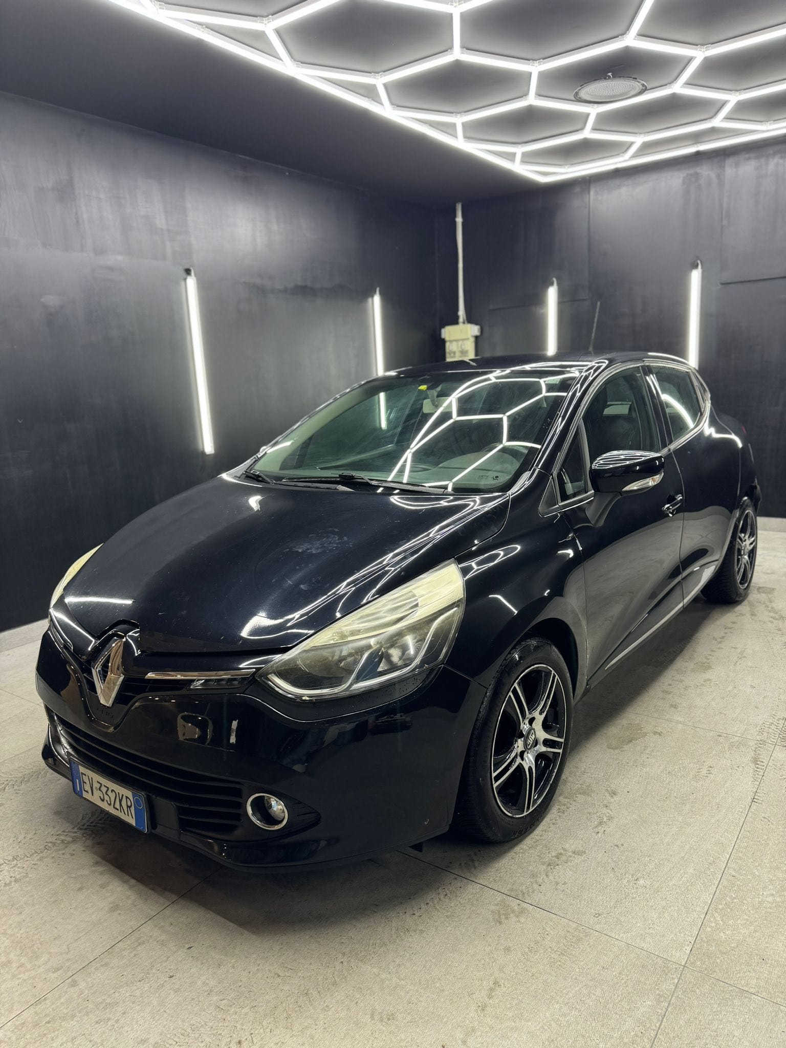 
RENAULTClio 1.2 75CV 5P Costume National2014 full									