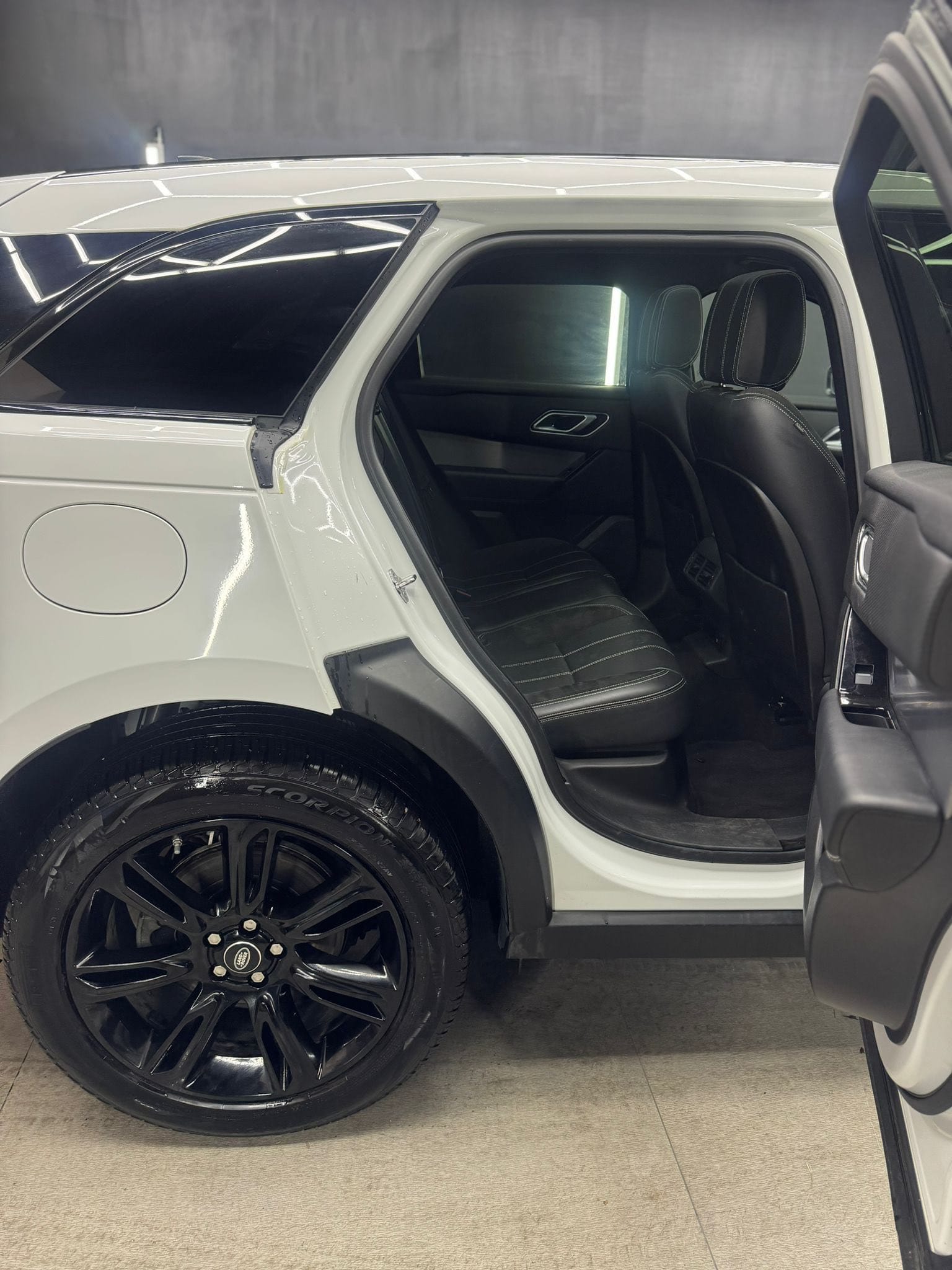 
Range RoverVelar 2.0D I4 180 CV R-Dynamic HSE2020 (Dicembre) full									