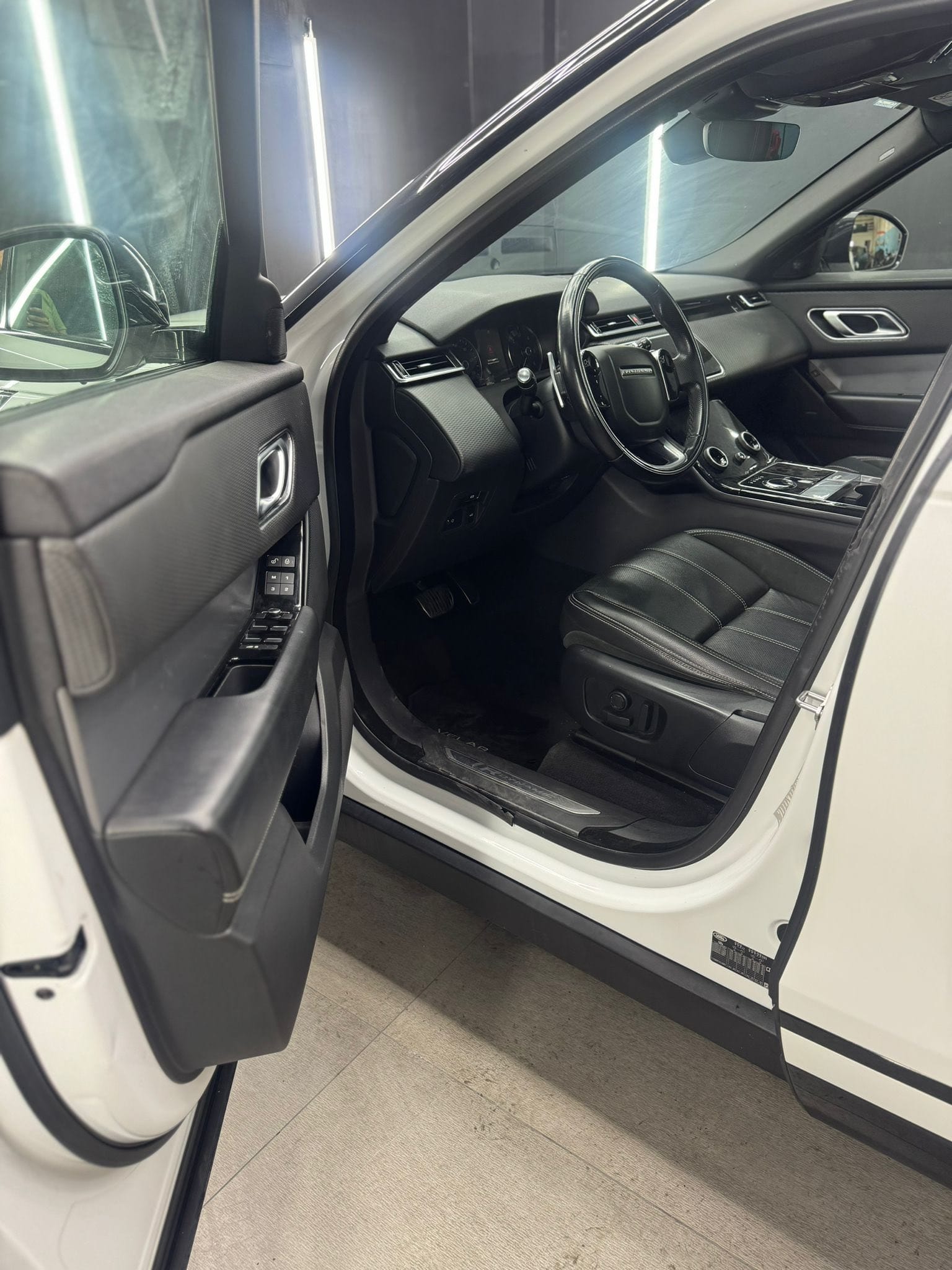 
Range RoverVelar 2.0D I4 180 CV R-Dynamic HSE2020 (Dicembre) full									