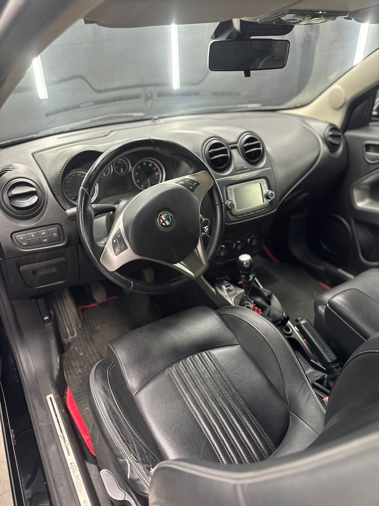 
ALFA ROMEOMiTo 0.9 T 105 CV TwinAir S&S Distinctive2013 full									