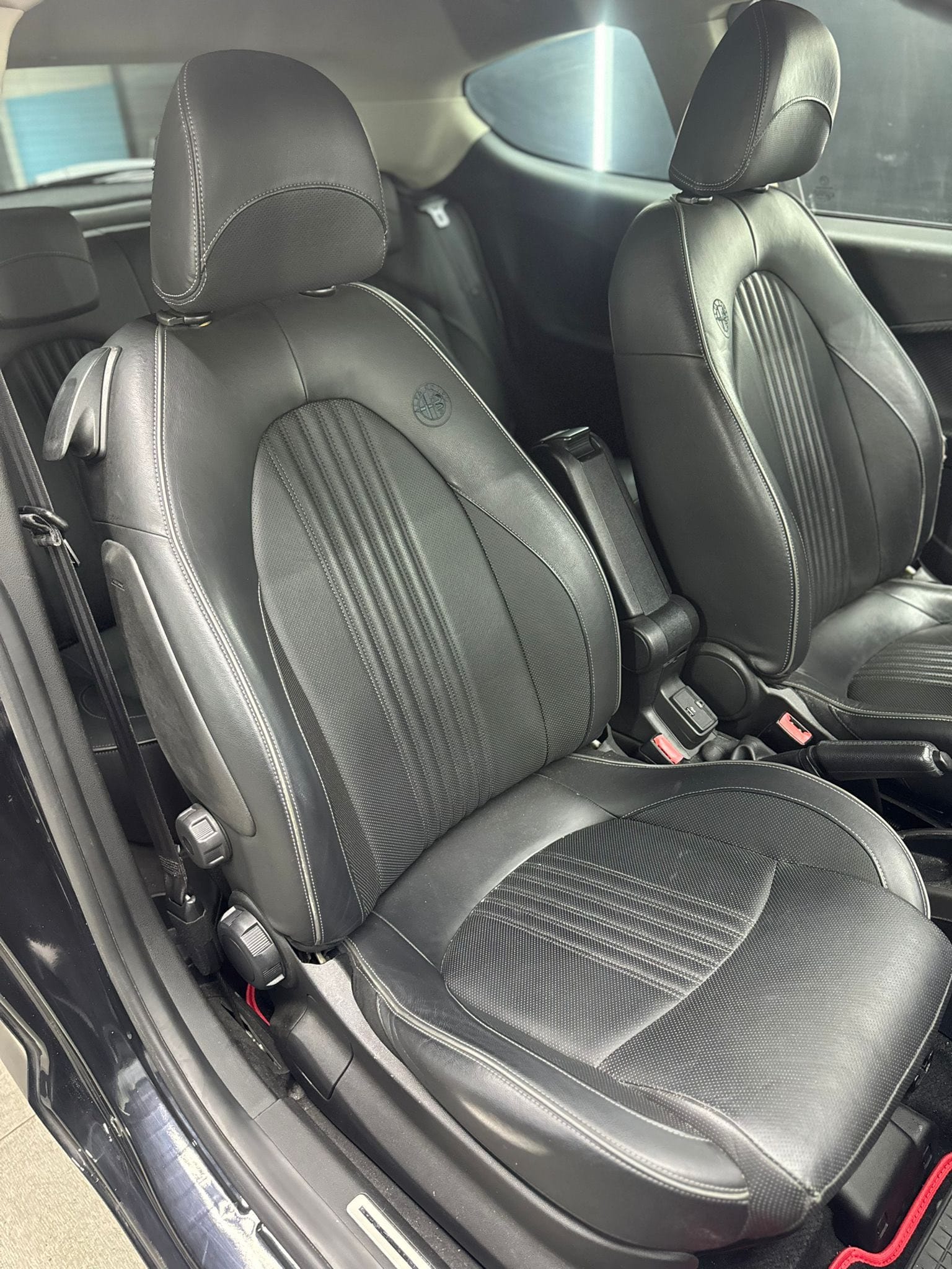 
ALFA ROMEOMiTo 0.9 T 105 CV TwinAir S&S Distinctive2013 full									