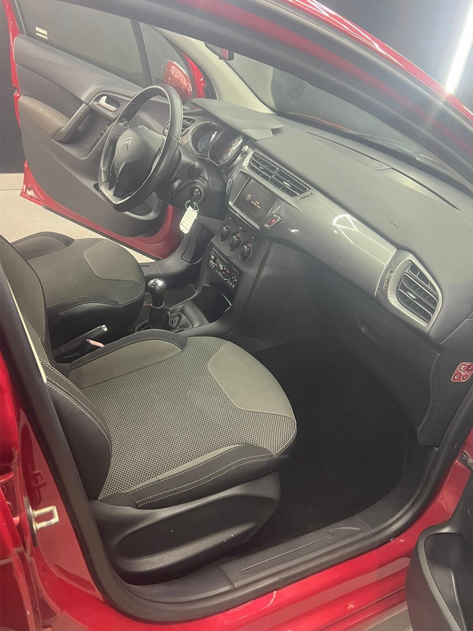 
CITROENC3 1.2 VTi 82 Exclusive2013 full									