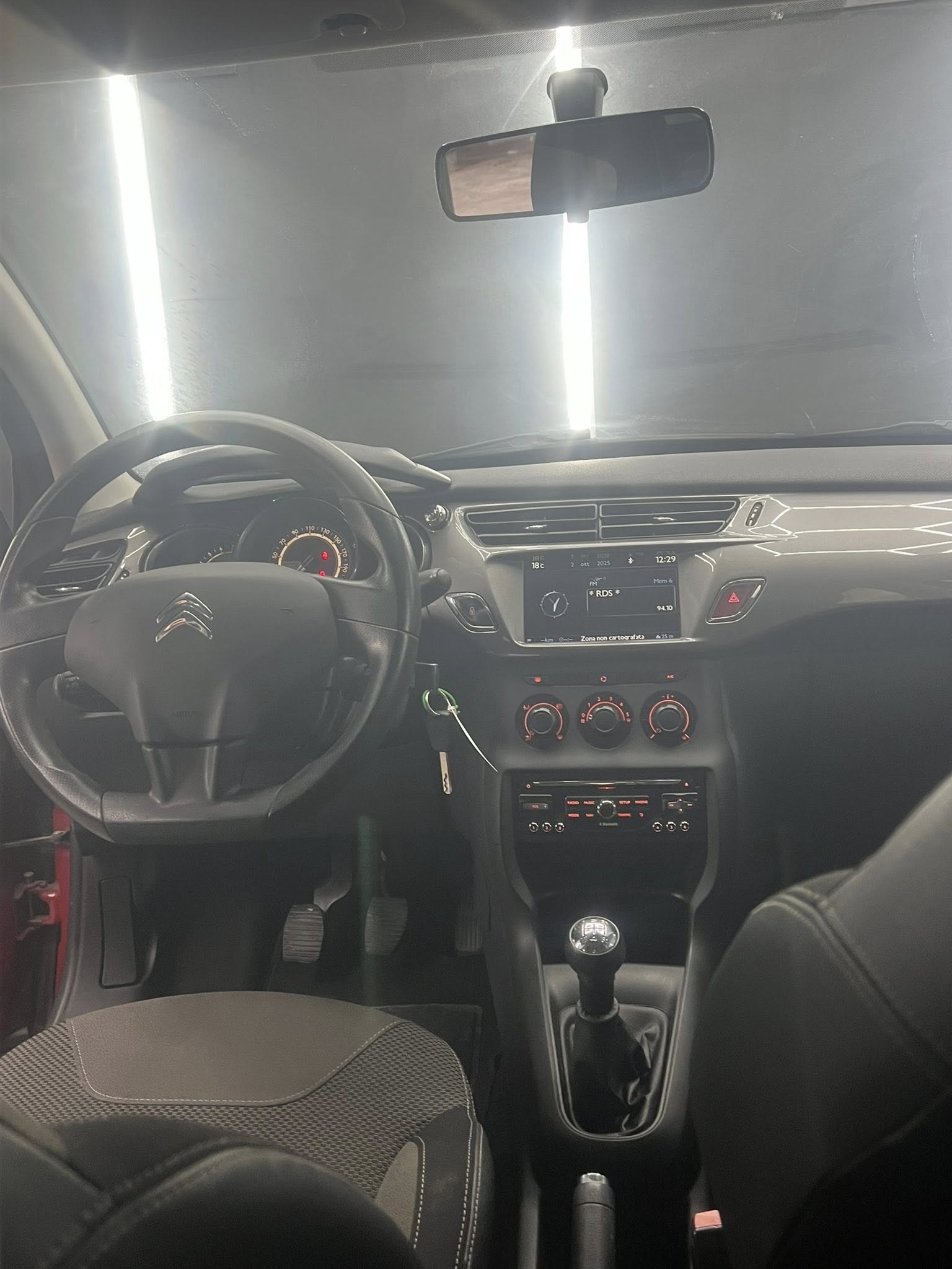 
CITROENC3 1.2 VTi 82 Exclusive2013 full									