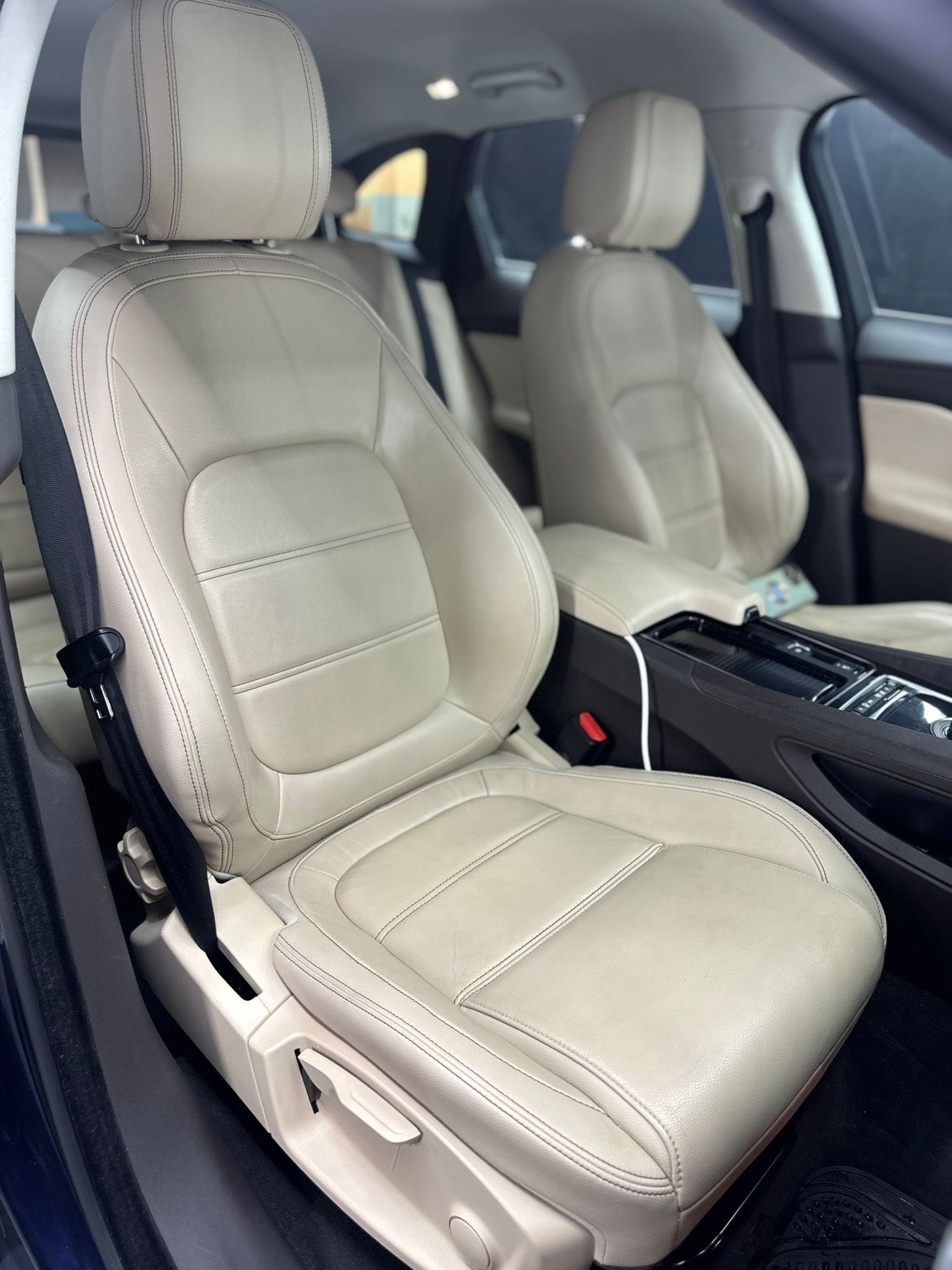 
JAGUARF-PACE 2.0 D 240 CV AWD aut. Portfolio2018 full									