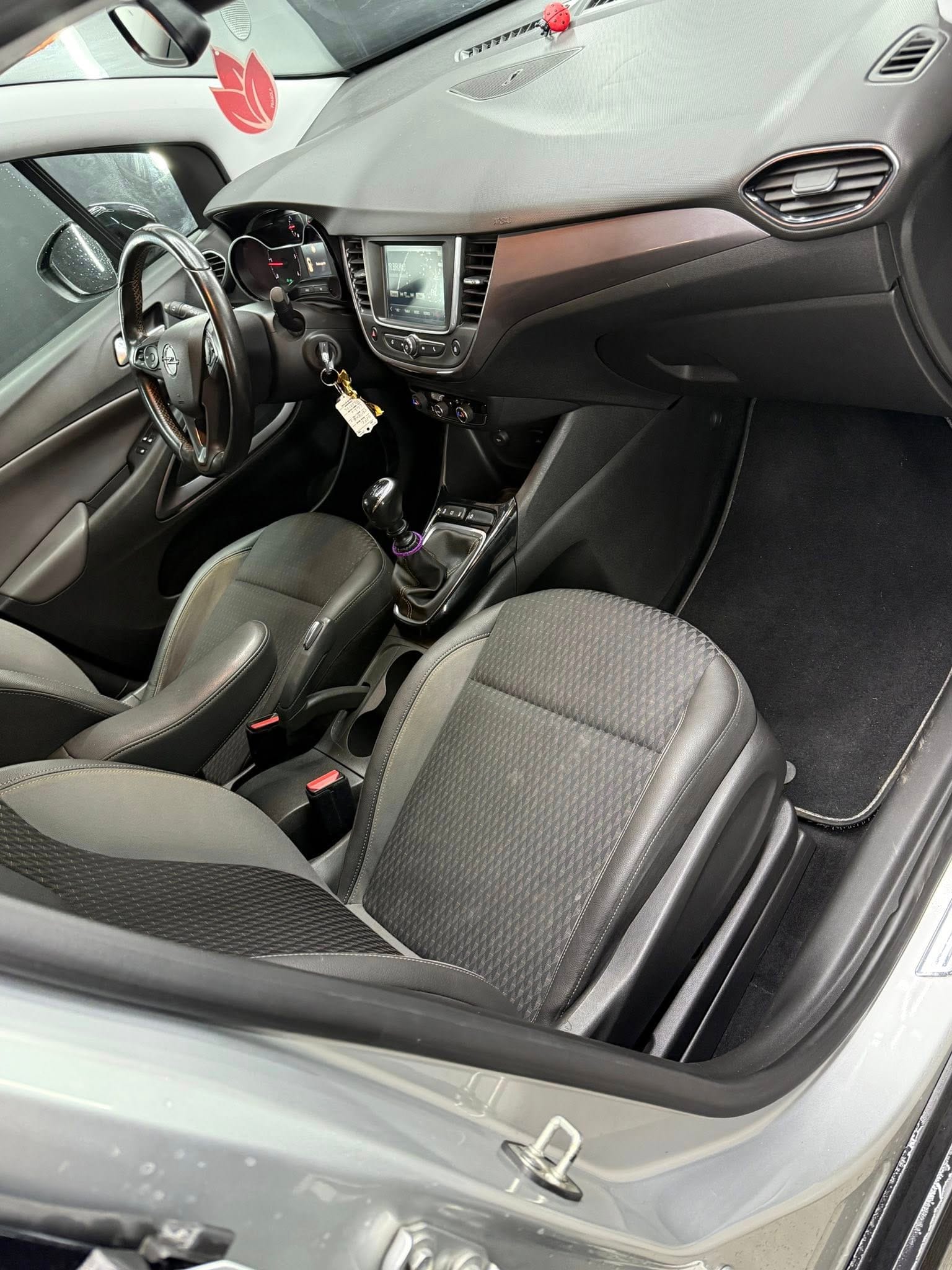 
OPELCrossland X 1.6 ECOTEC D Start&Stop Ultimate2018 full									