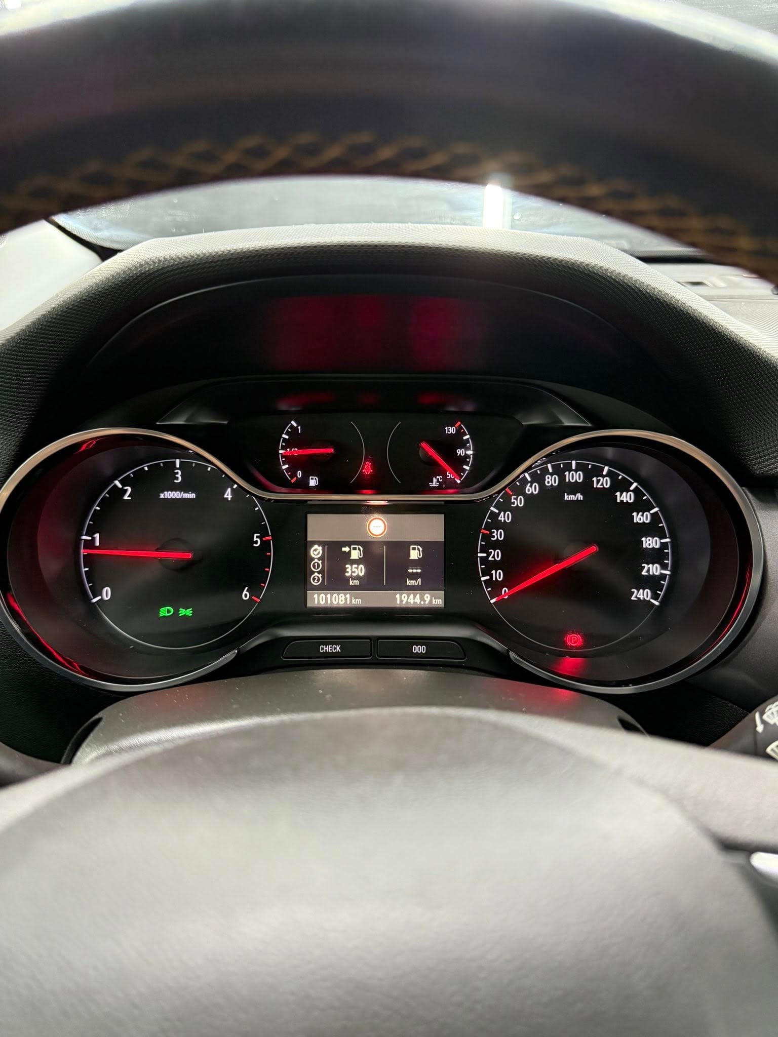 
OPELCrossland X 1.6 ECOTEC D Start&Stop Ultimate2018 full									