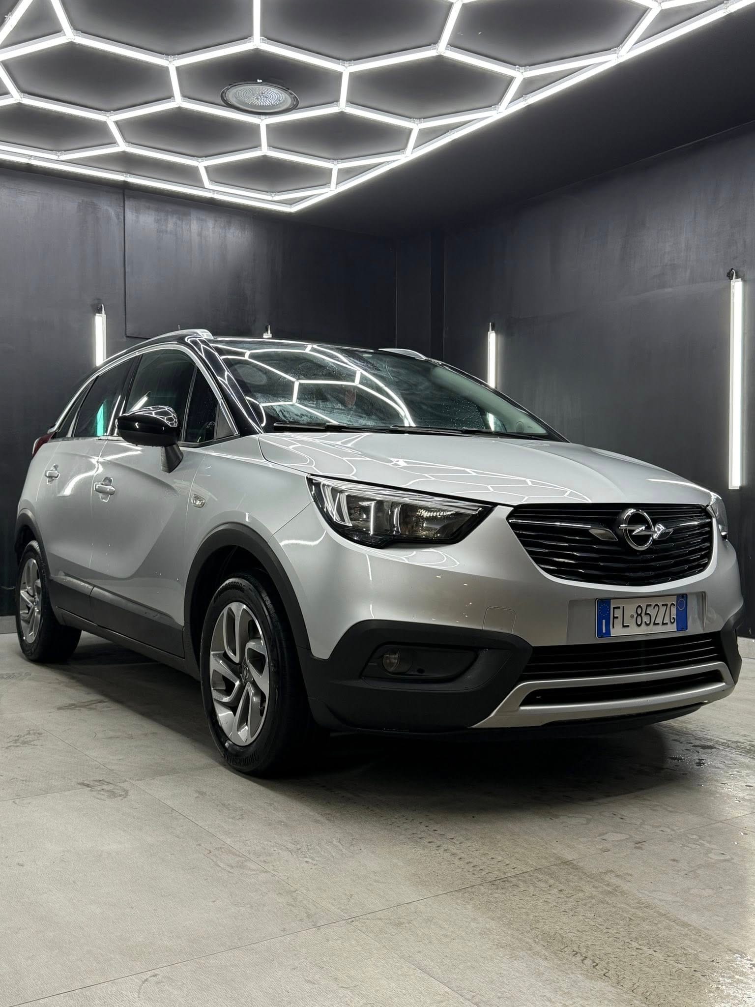 
OPELCrossland X 1.6 ECOTEC D Start&Stop Ultimate2018 full									