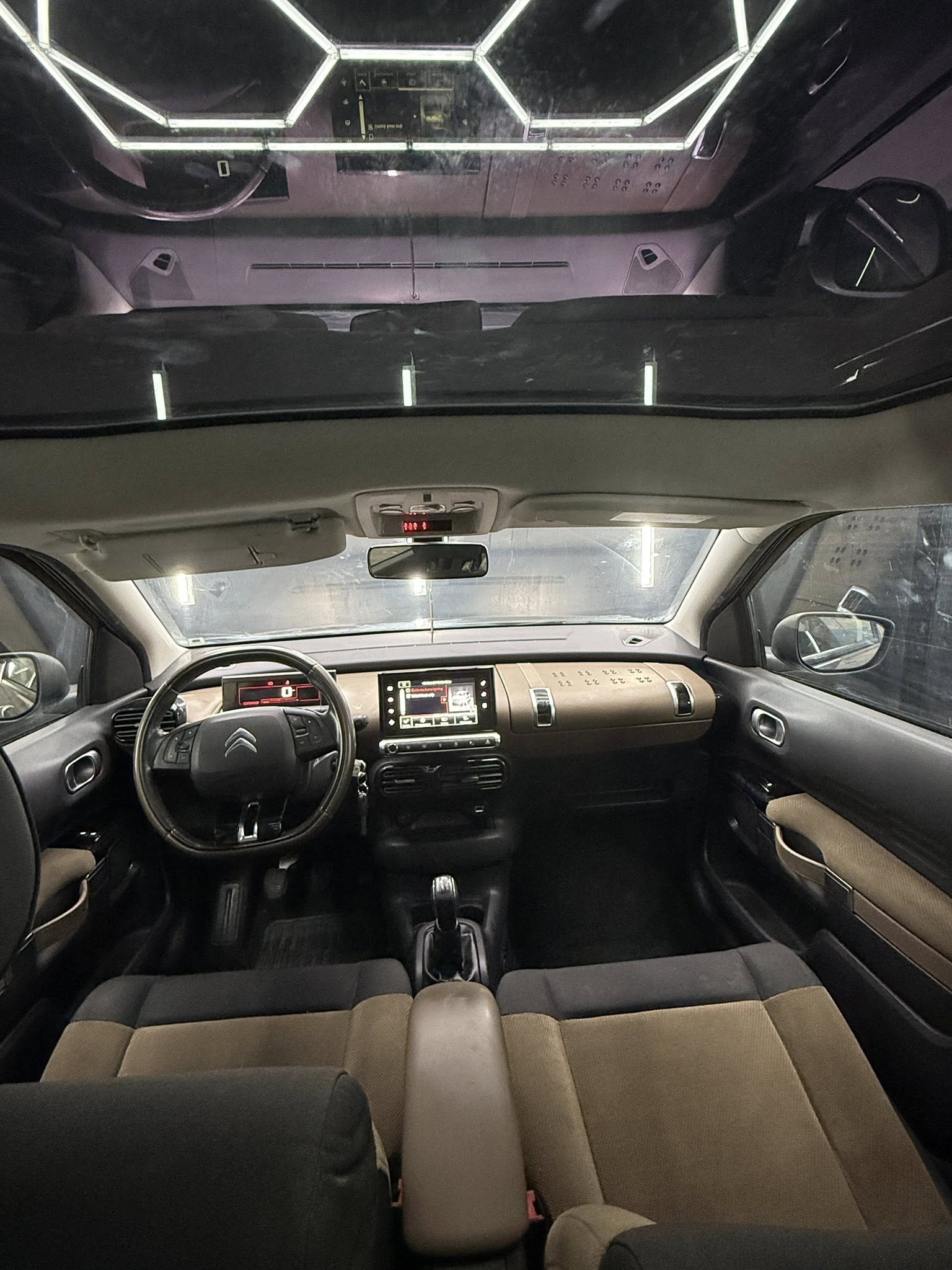 
CITROENC4 CACTUS PureTech 110 S&S Shine2016 full									