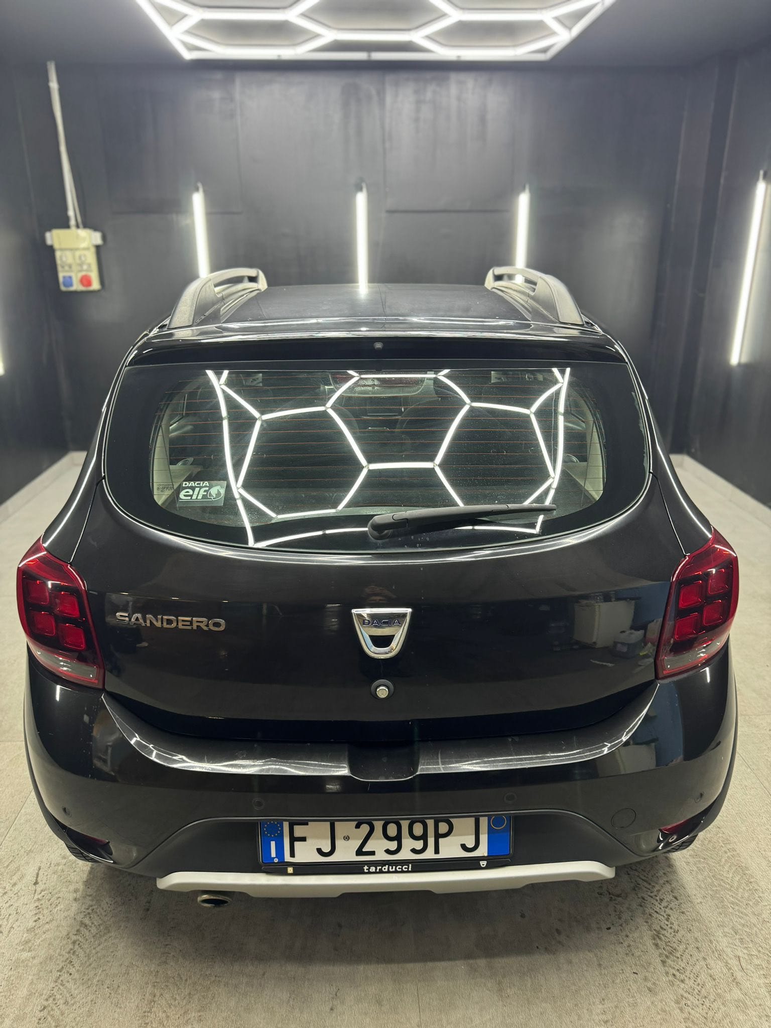 
DACIASANDERO STEPWAY 0.9 TCe 12V T-GPL 90CV S&S Serie Speciale Brave2017 full									