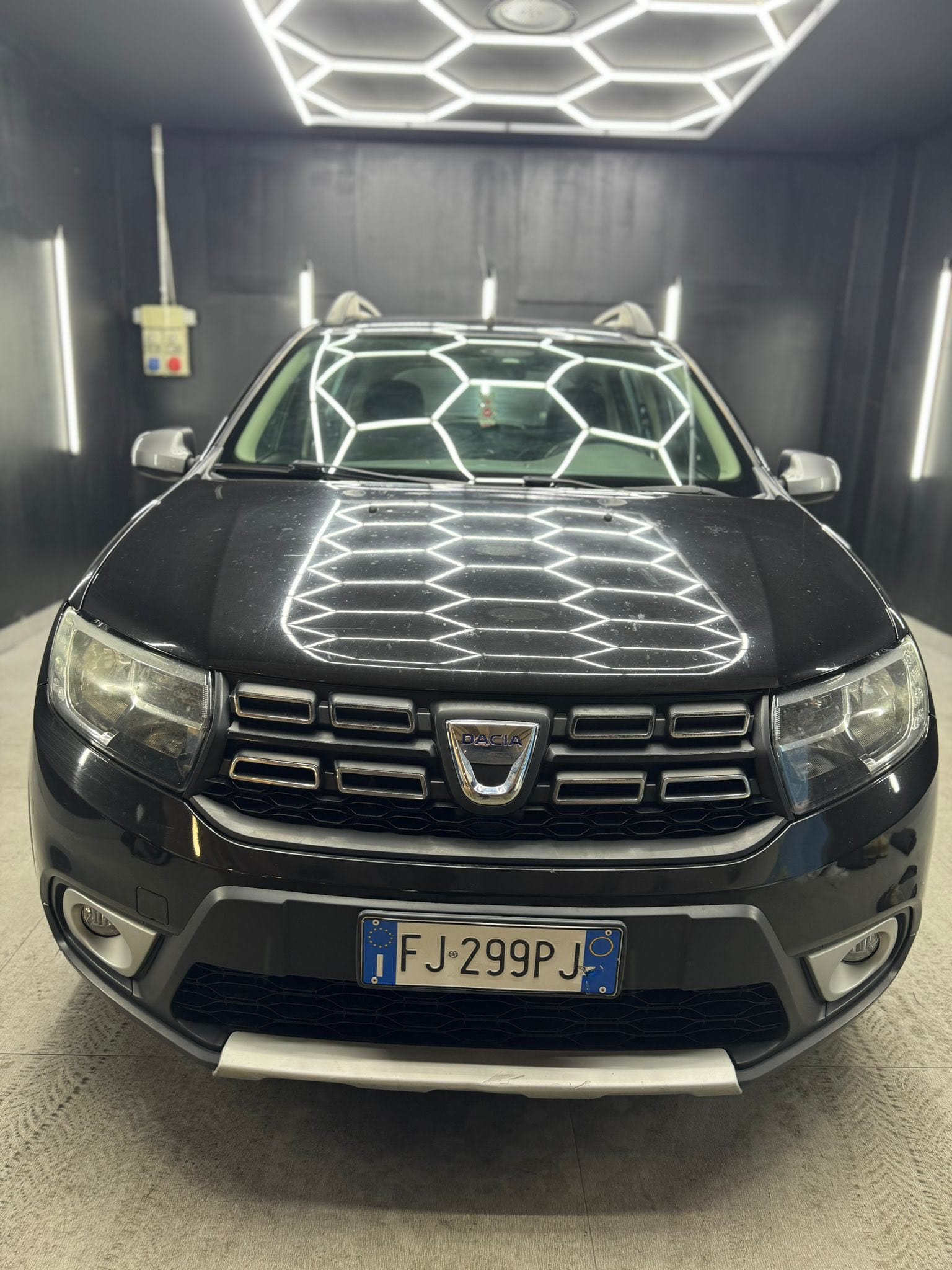 
DACIASANDERO STEPWAY 0.9 TCe 12V T-GPL 90CV S&S Serie Speciale Brave2017 full									