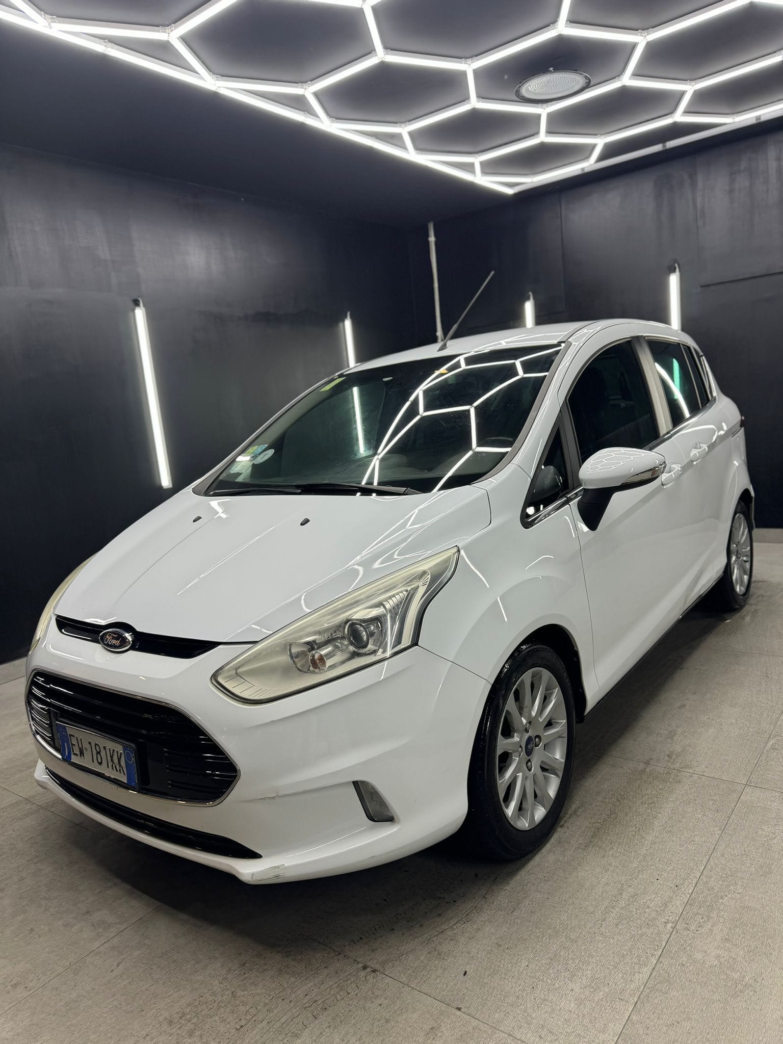 FORDB-Max 1.5 TDCi 75 CV Business Titanium2014