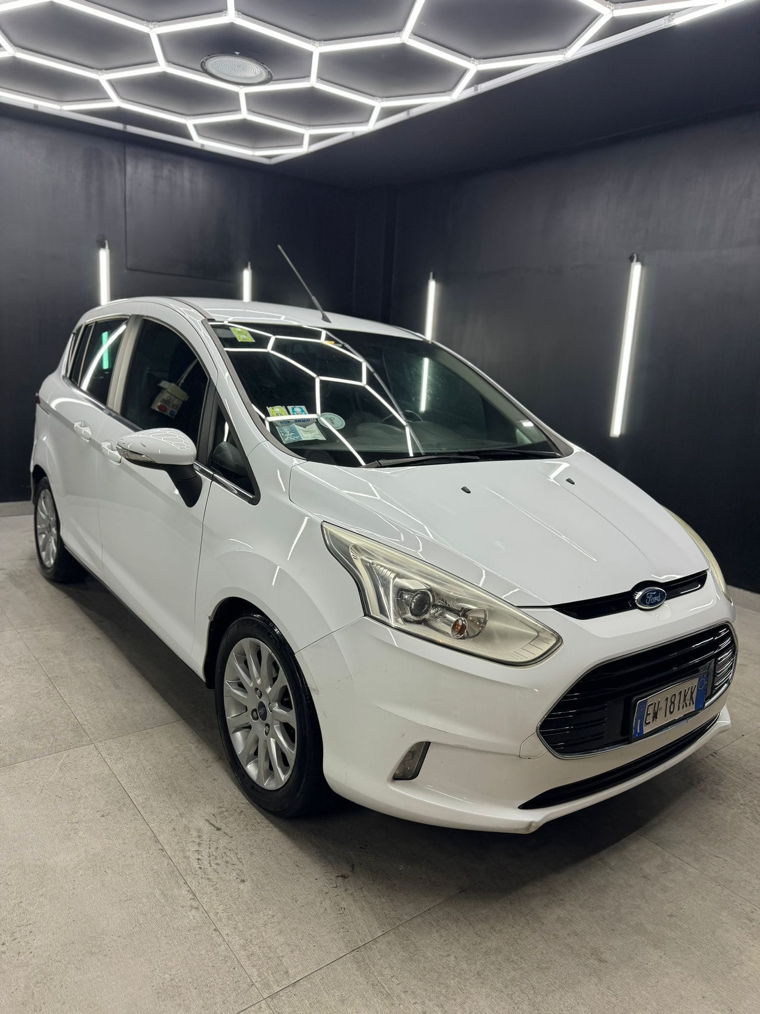 
FORDB-Max 1.5 TDCi 75 CV Business Titanium2014 full									