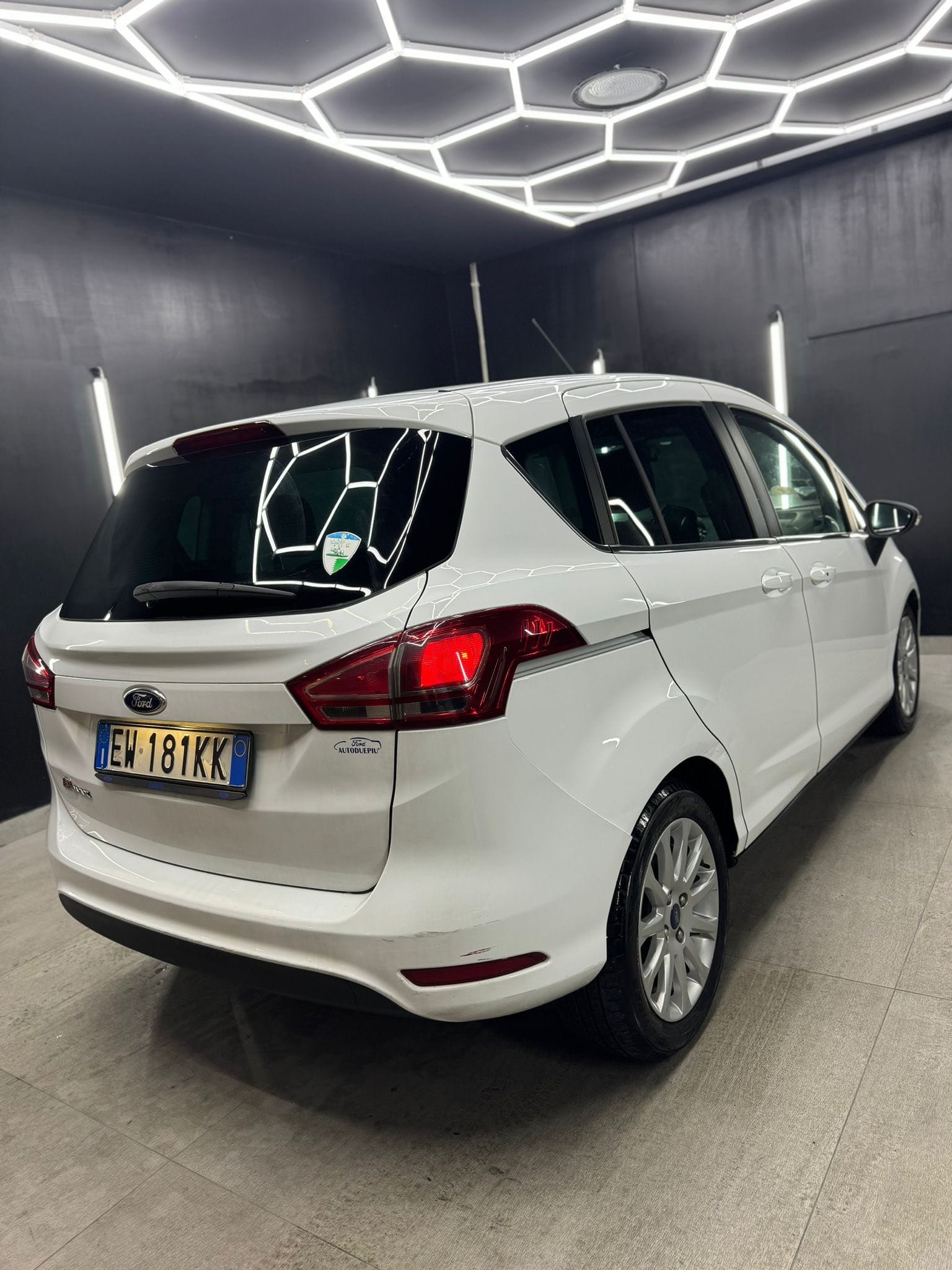 
FORDB-Max 1.5 TDCi 75 CV Business Titanium2014 full									