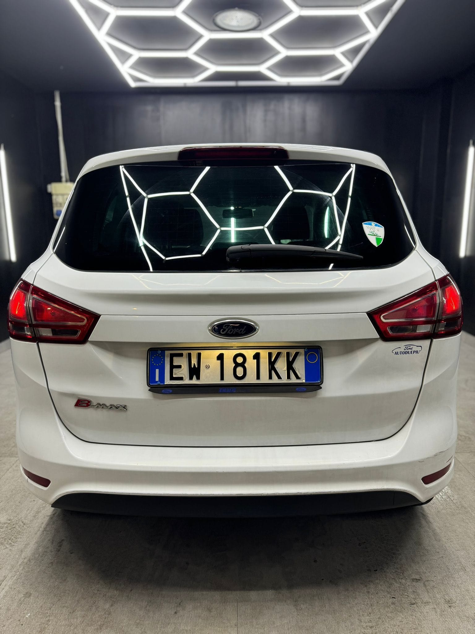 
FORDB-Max 1.5 TDCi 75 CV Business Titanium2014 full									