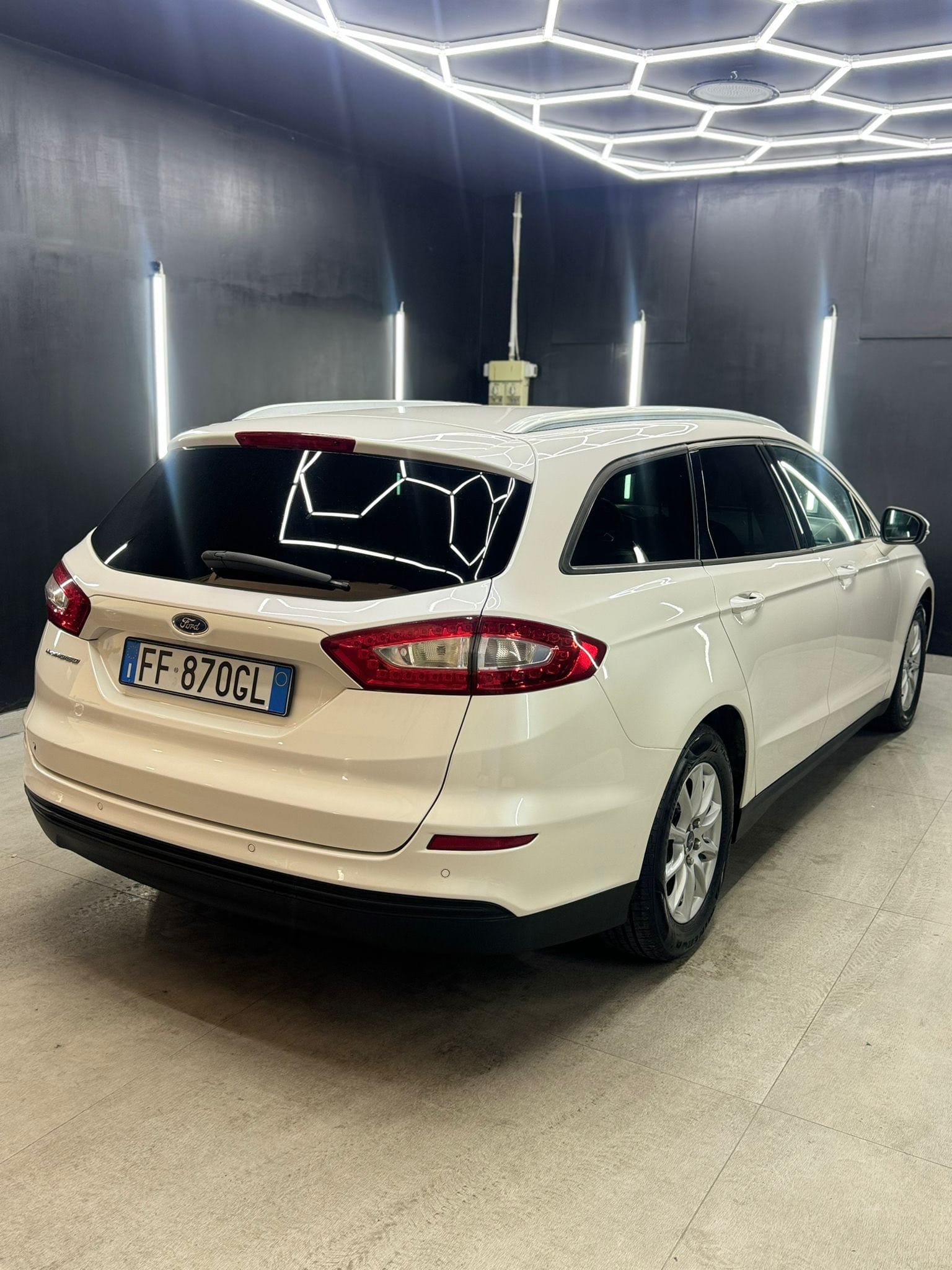 
FORDMondeo 2.0 TDCi 150 CV S&S Powershift SW ST-Line Business2016 full									