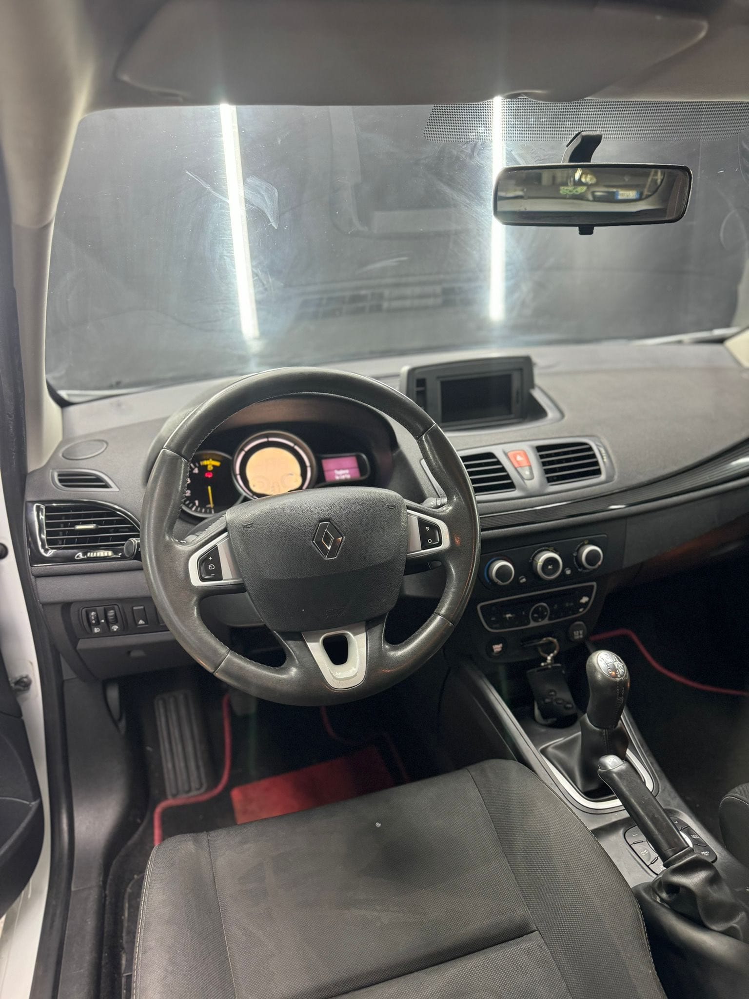 
RENAULTMegane 1.5 dCi 90CV SporTour Attractive2011 full									