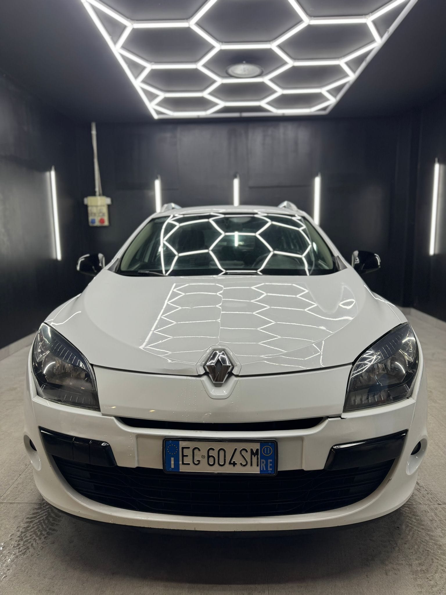 
RENAULTMegane 1.5 dCi 90CV SporTour Attractive2011 full									