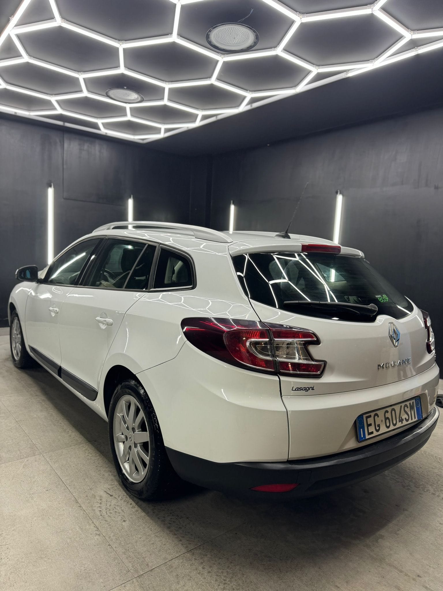 
RENAULTMegane 1.5 dCi 90CV SporTour Attractive2011 full									