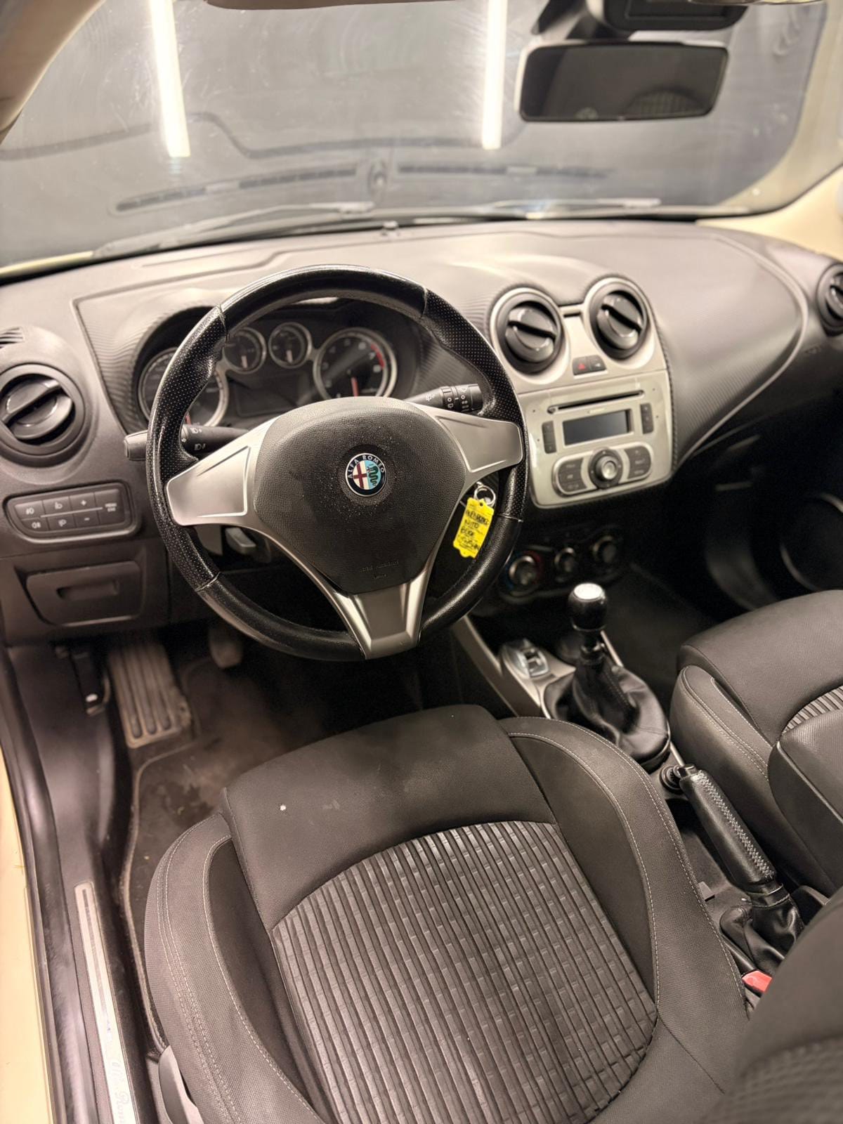 
ALFA ROMEOMiTo 1.4 T 155 CV Distinctive Sport Pack2009 full									