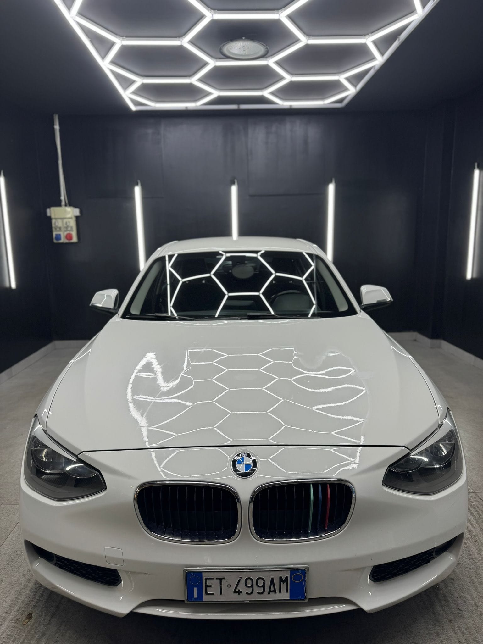 
BMWSerie 1 116d 5p. EfficientDynamics Urban2013 full									