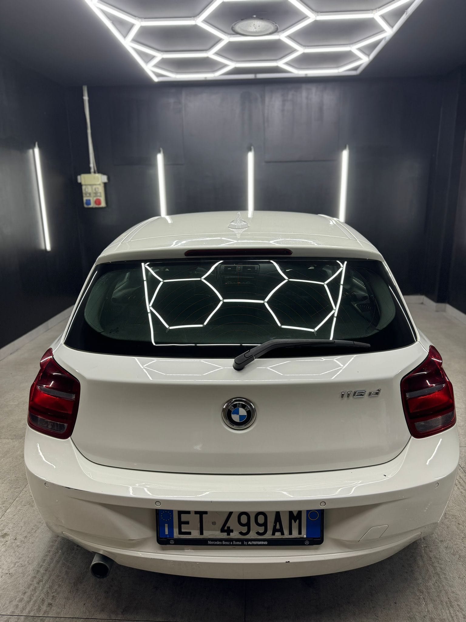 
BMWSerie 1 116d 5p. EfficientDynamics Urban2013 full									