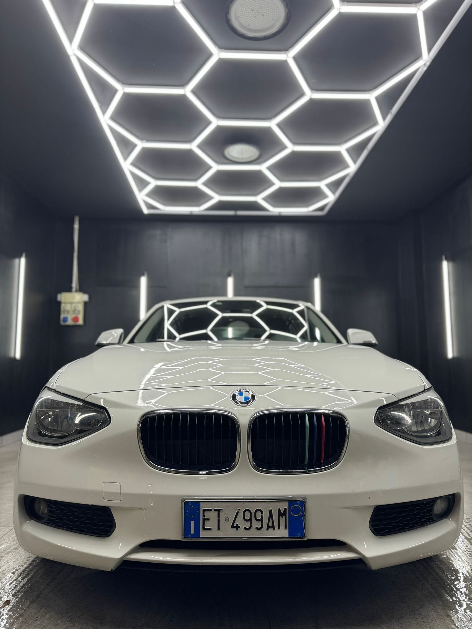 
BMWSerie 1 116d 5p. EfficientDynamics Urban2013 full									