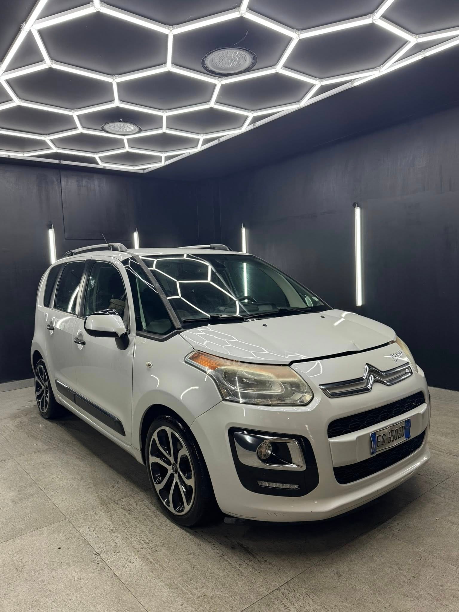 
CITROENC3 Picasso 1.6 HDi 90 Exclusive Limited 22013 full									