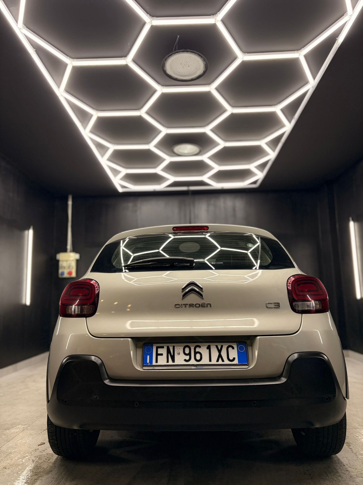 
CITROENC3 BlueHDi 75 S&S Shine2018 full									