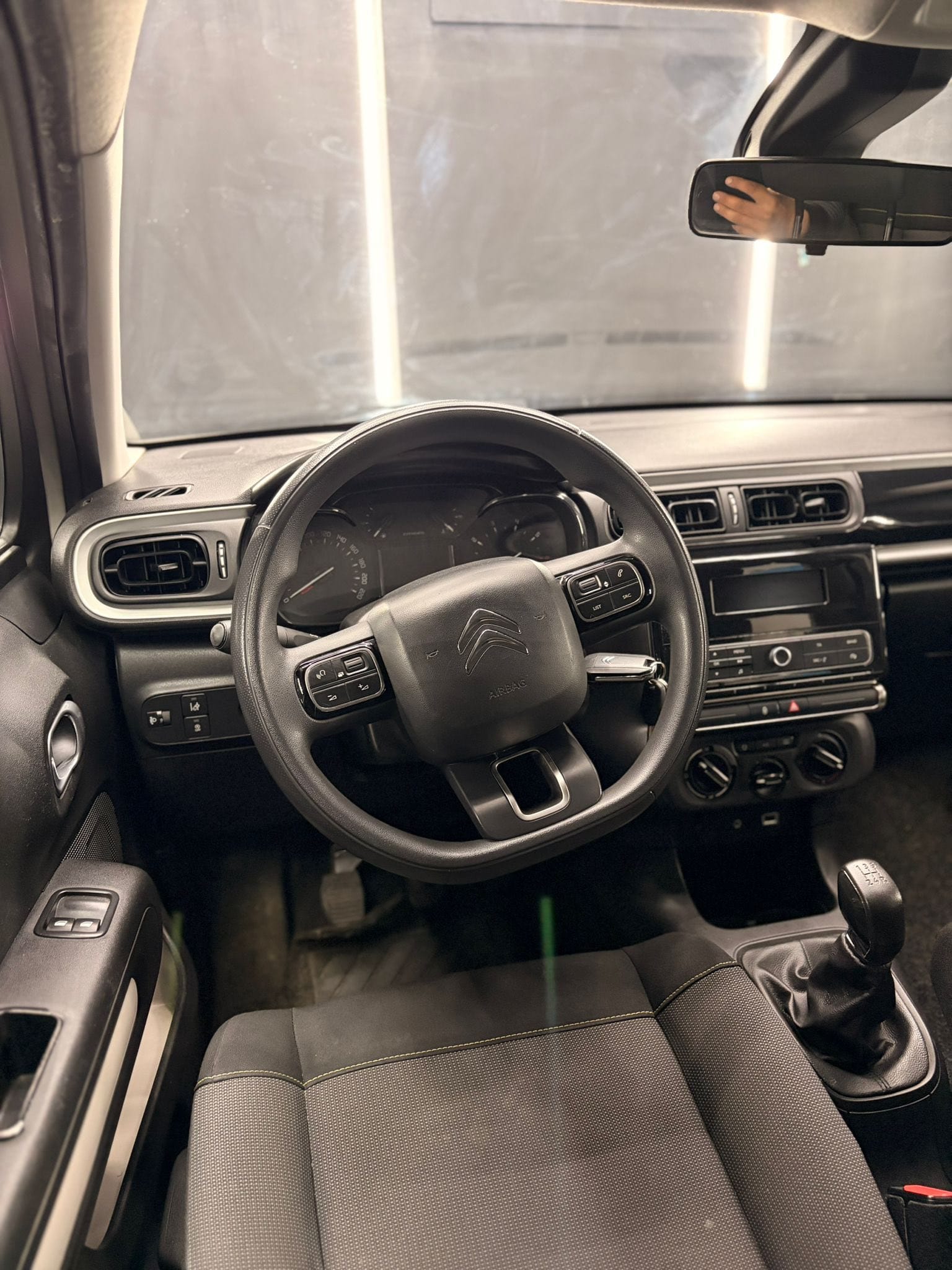 
CITROENC3 BlueHDi 75 S&S Shine2018 full									