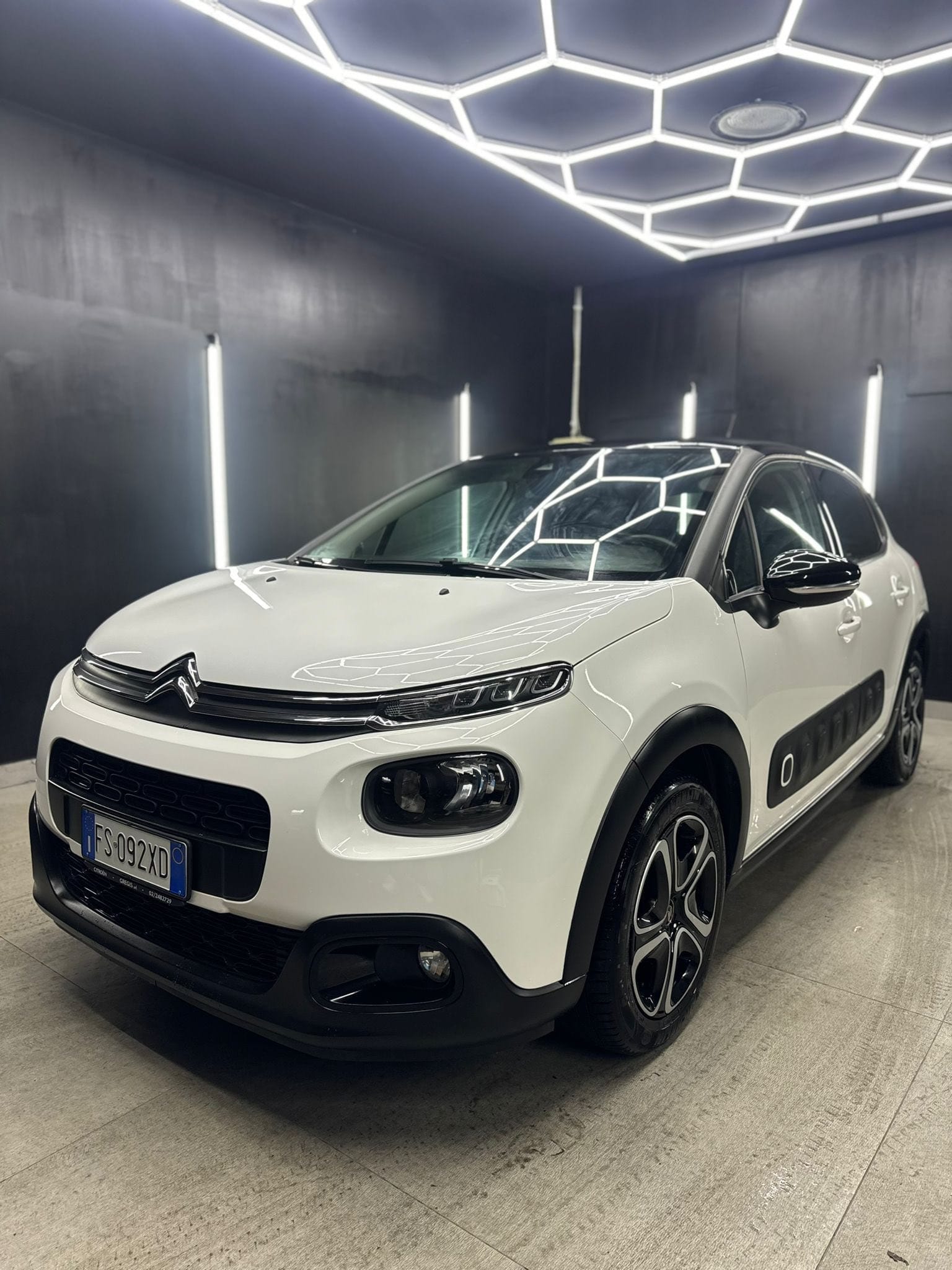 
CITROENC3 PureTech 82 S&S Shine2018 full									