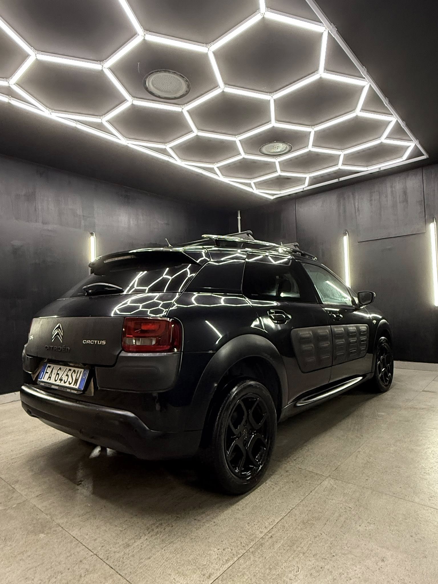 
CITROENC4 Cactus BlueHDi 100 S&S Shine2015 full									