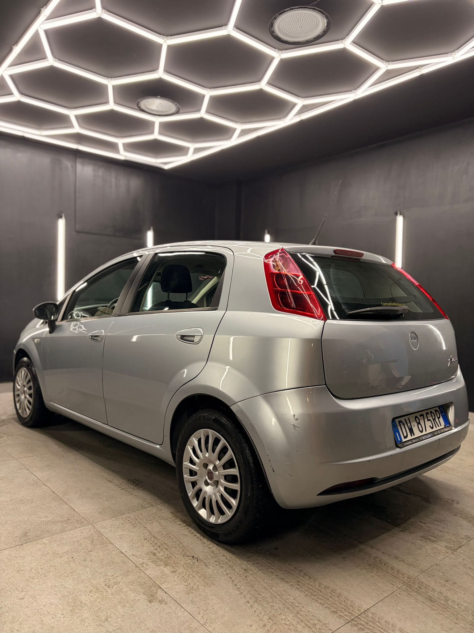 
FIATGrande Punto 1.4 GPL 5p Dynamic2009 full									