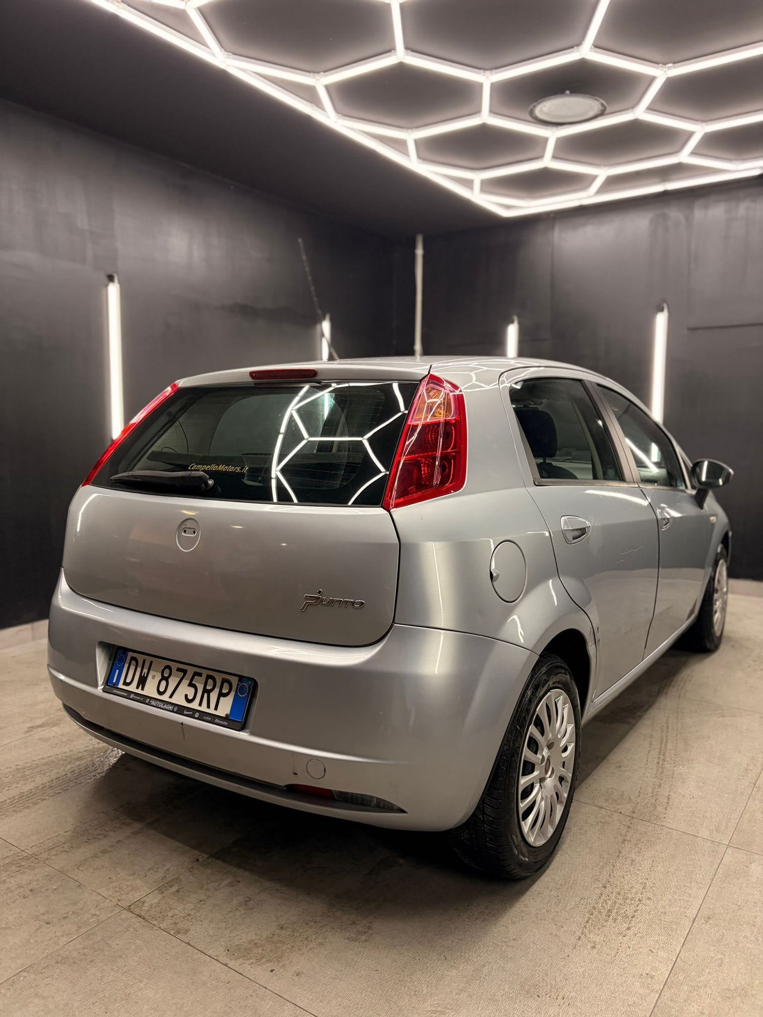 
FIATGrande Punto 1.4 GPL 5p Dynamic2009 full									