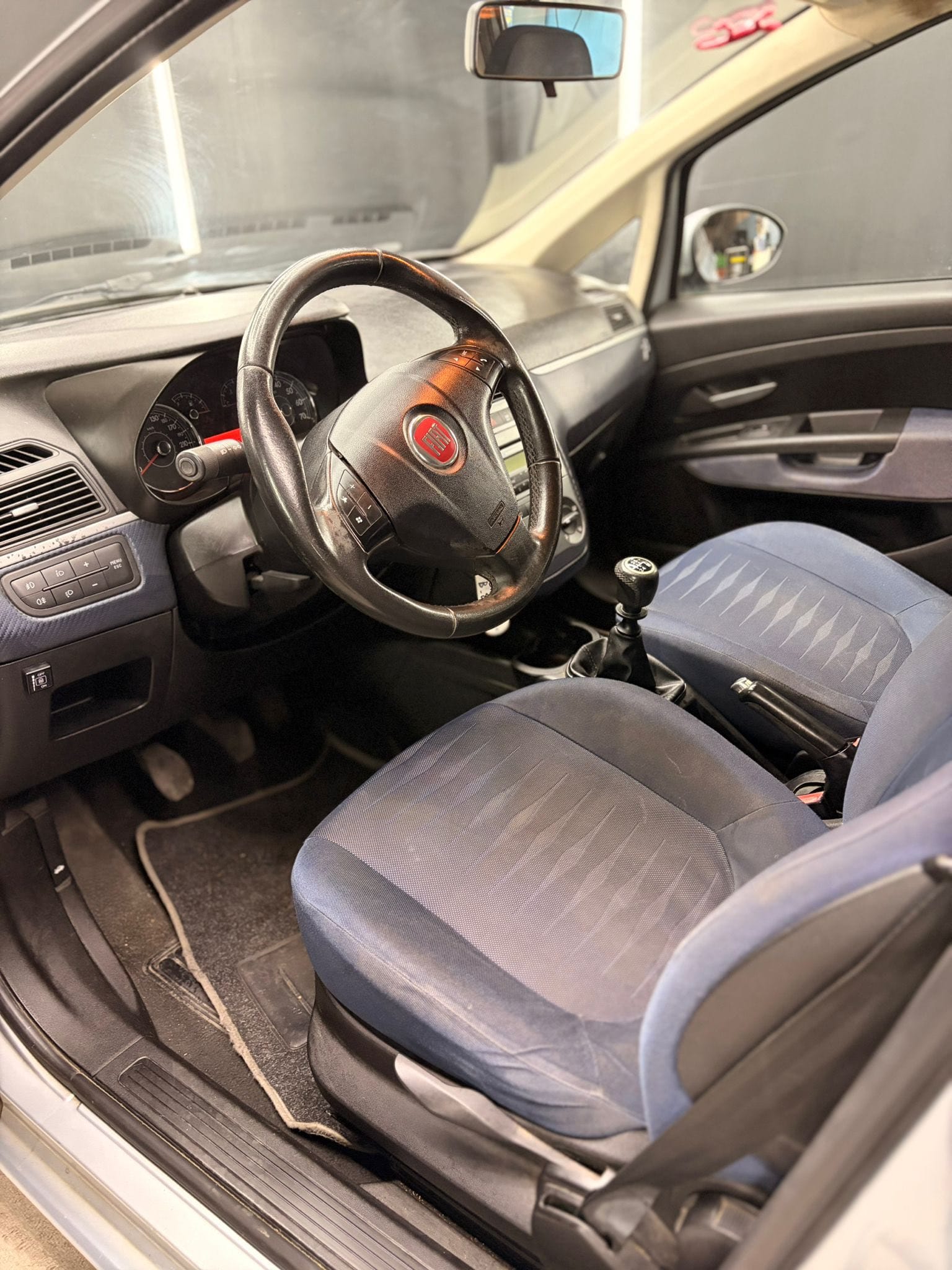 
FIATGrande Punto 1.4 GPL 5p Dynamic2009 full									