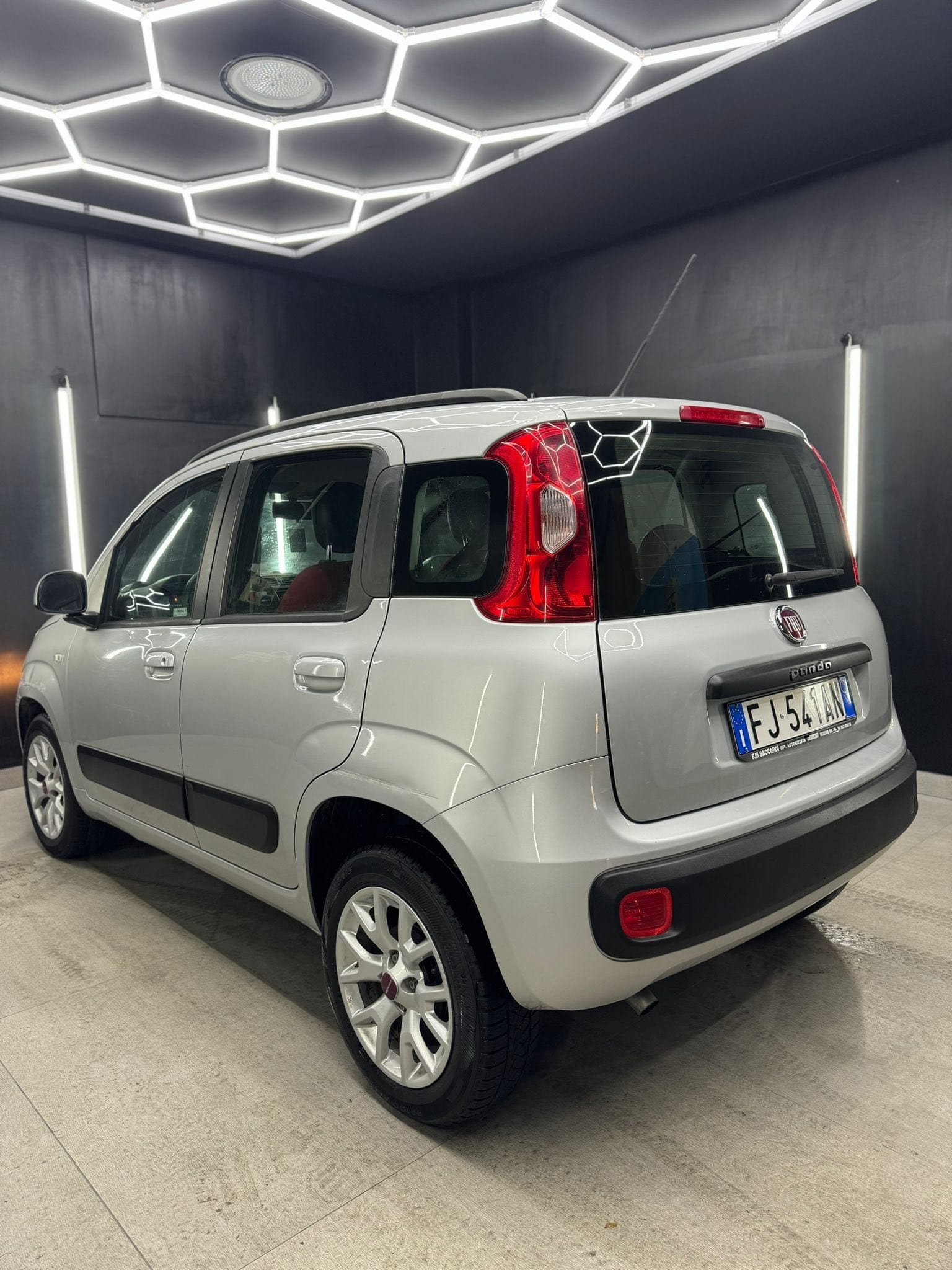 
PANDA 0.9 TwinAir Turbo Natural Power Lounge2017 full									