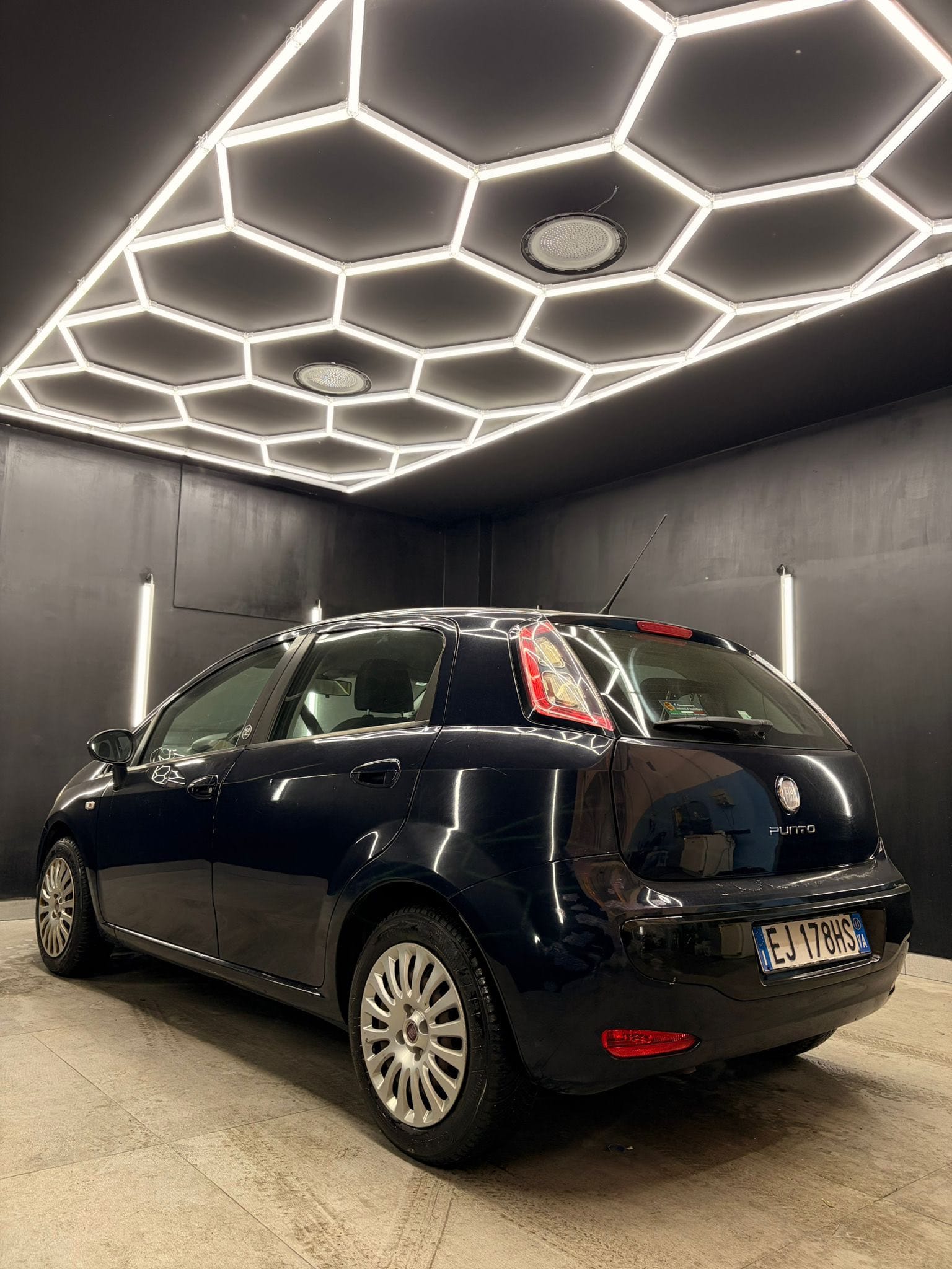 
FIATPunto Evo 1.2 5p S&S Dynamic2011 full									