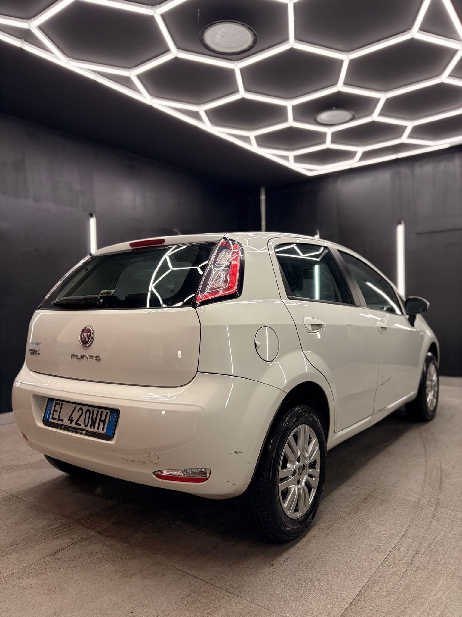 
FIATPunto Evo 1.4 5p Active Natural Power2012 full									