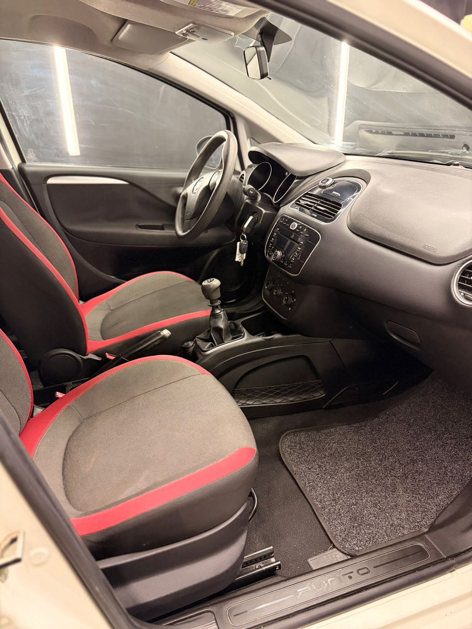 
FIATPunto Evo 1.4 5p Active Natural Power2012 full									