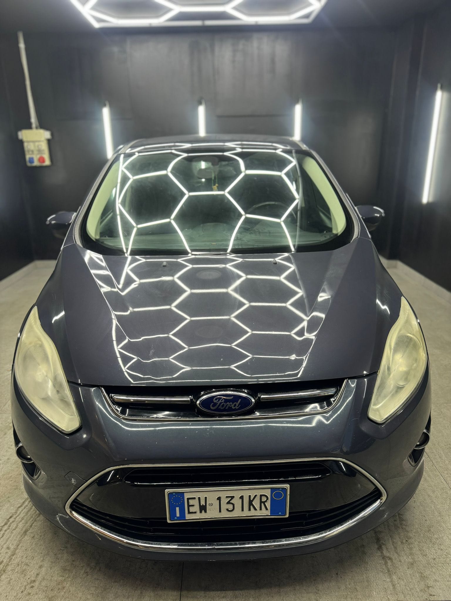 
FORDC-MAX 2.0 TDCI Powershift Titanium2014 full									