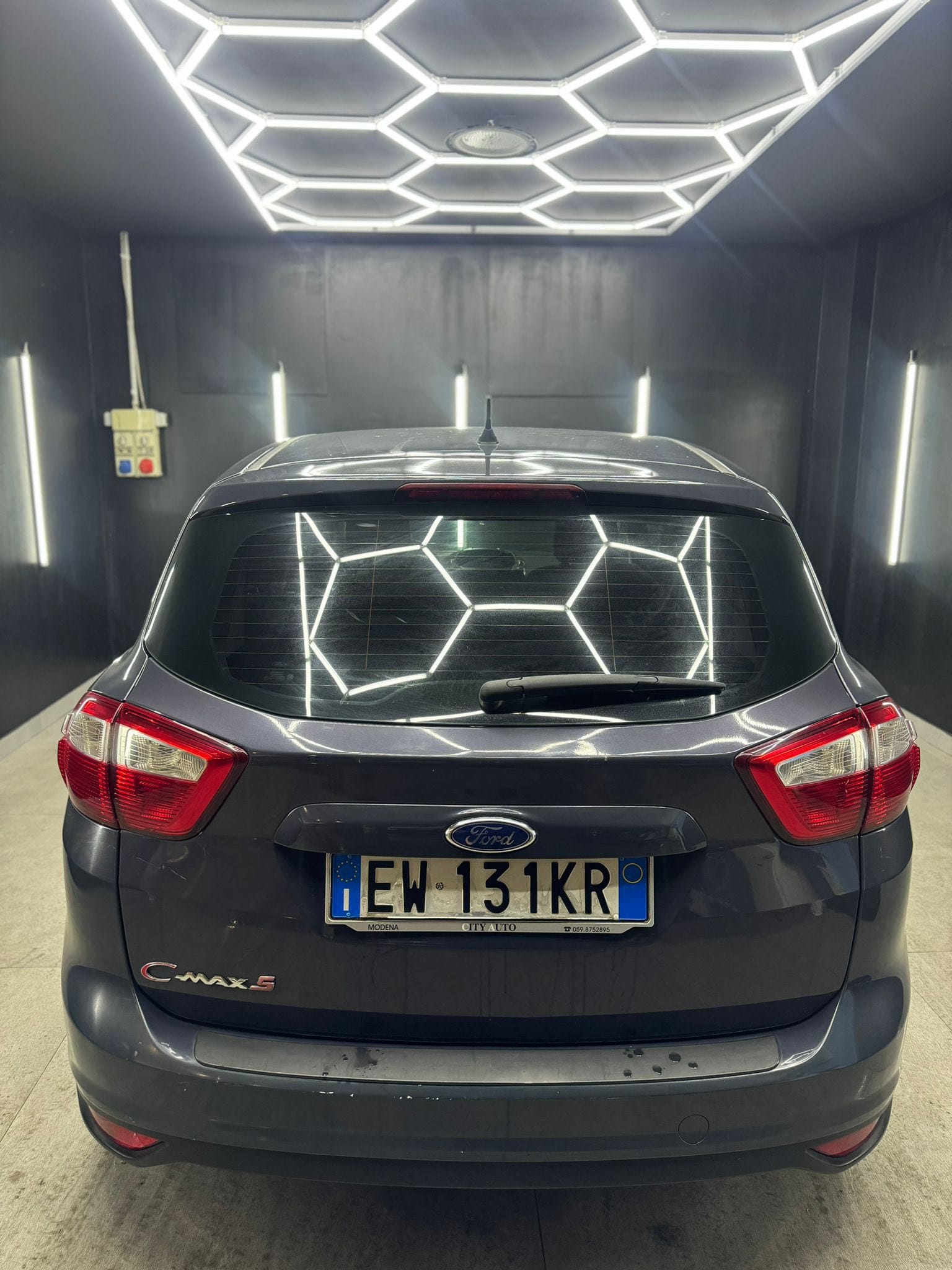 
FORDC-MAX 2.0 TDCI Powershift Titanium2014 full									
